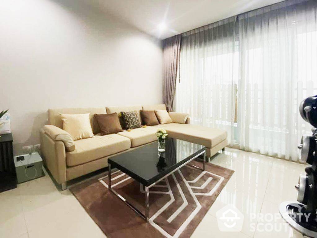 For SaleCondoRama9, Petchburi, RCA : 1-BR Condo at Circle Condominium near MRT Phetchaburi