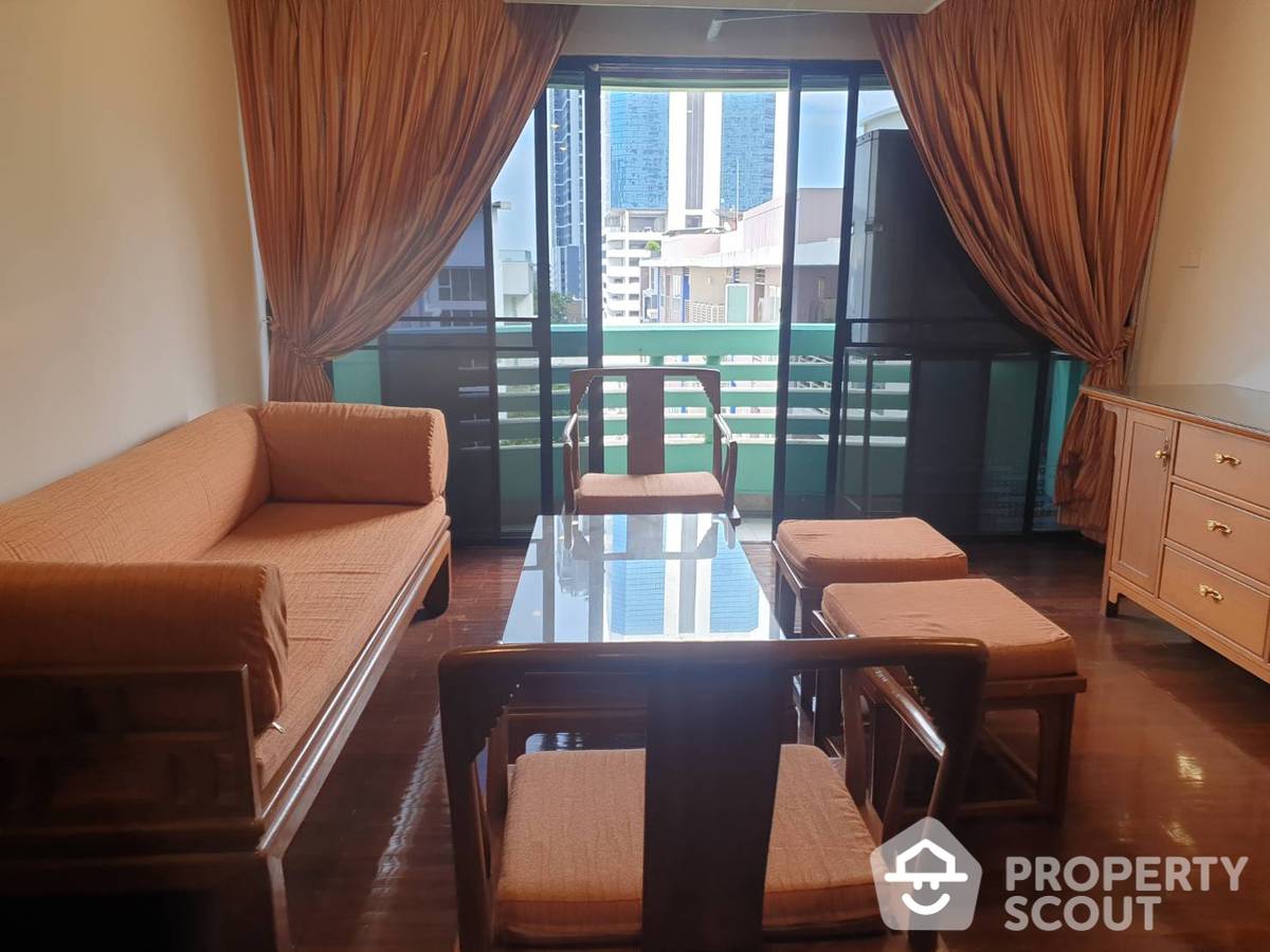 For SaleCondoSukhumvit, Asoke, Thonglor : 2-BR Condo at Le Premier 2 Condominium near BTS Thong Lor
