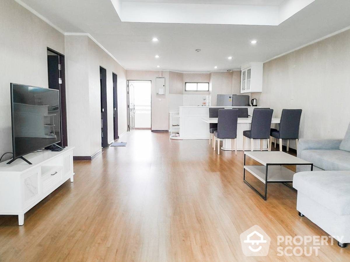 For SaleCondoCha-am Phetchaburi : 2-BR Condo at Cha-Am Grand Condotel close to Cha-Am Beach