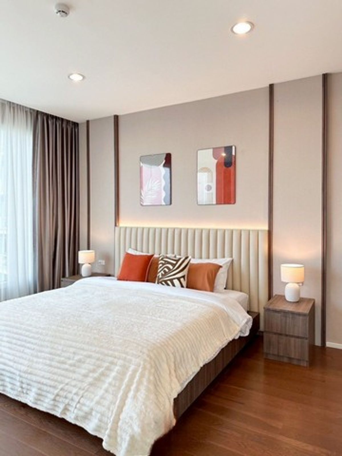 ให้เช่าคอนโดสาทร นราธิวาส : คอนโดให้เช่า Menam Residences (แม่น้ำ เรสซิเดนท์) วิวแม่น้ำ ใกล้เอเชียทีค ติดถนนเจริญกรุง