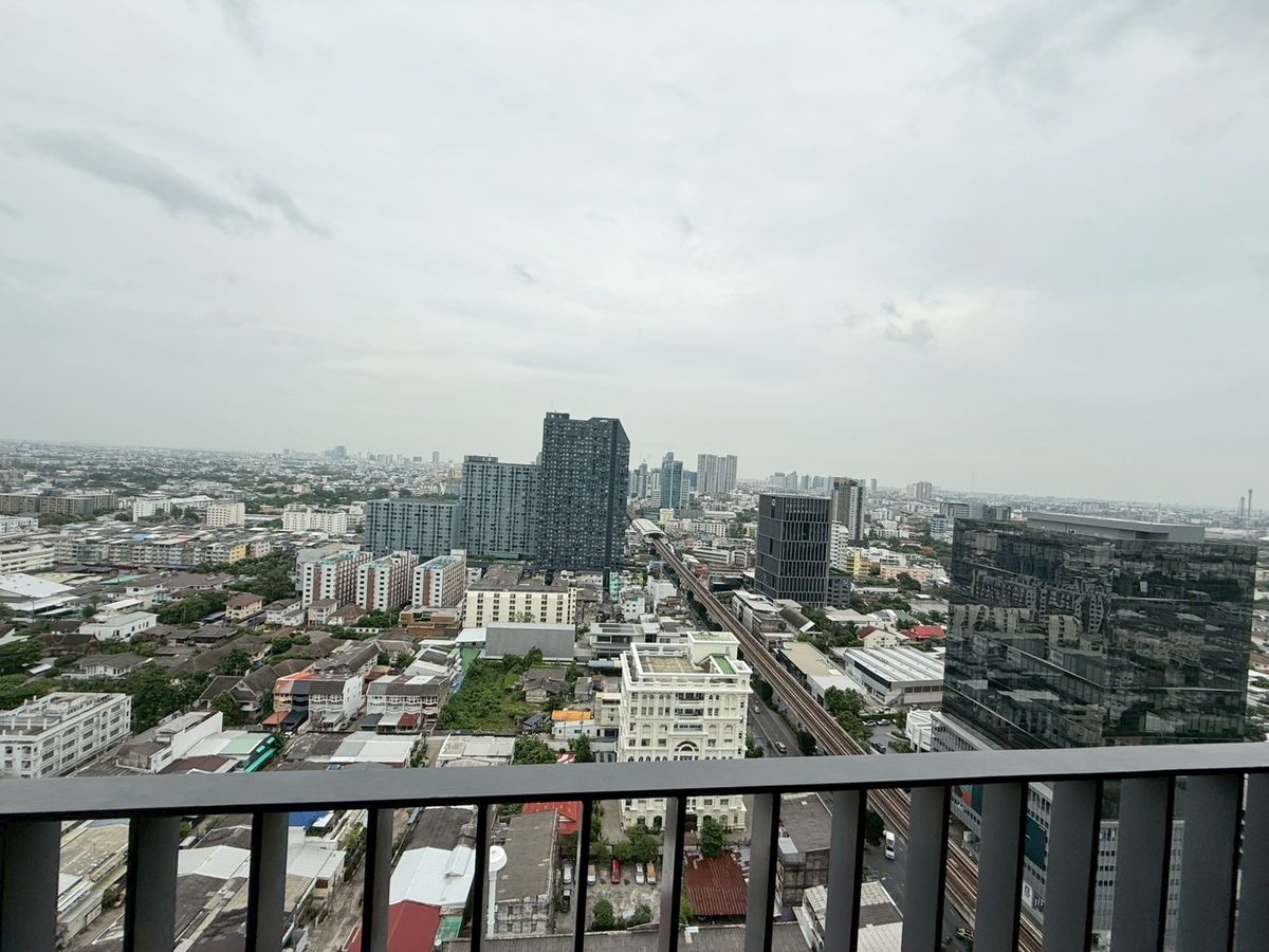 For RentCondoOnnut, Udomsuk : Luxury Condo for Rent at Siamese Sukhumvit 87 | Modern Living in the Heart of Sukhumvit