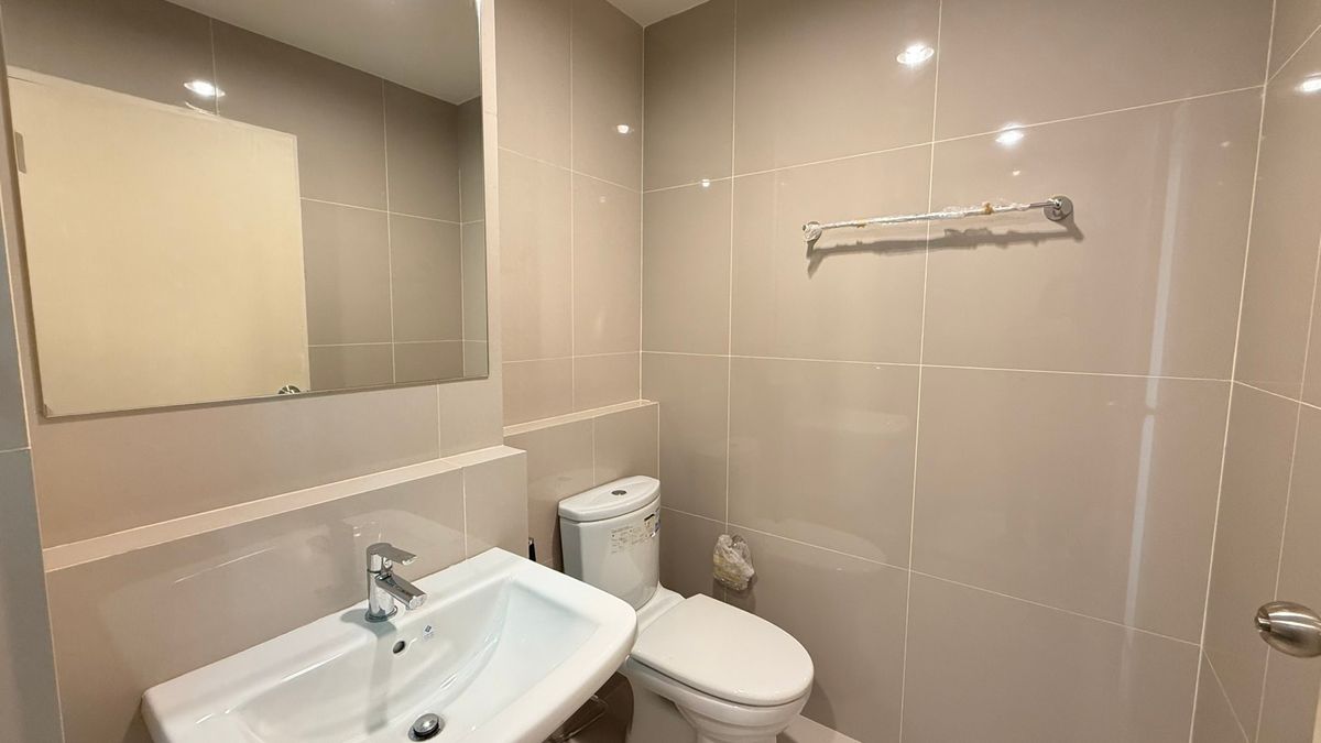 For RentCondoSamut Prakan,Samrong : ✨ Condo for rent, ready to stay in the Nich Monochang Sukhumvit Project - Grandfather Chao, fully decorated in a new room, good location next to BTS Grandfather 