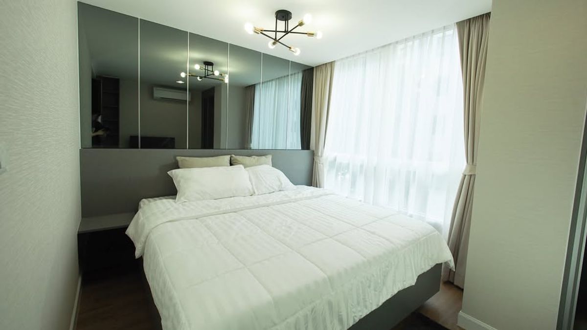 For RentCondoWongwianyai, Charoennakor : The Fine @ River Condo is convenient to travel near the BTS Skytrain. There is a beautiful room shuttle. Ready to stay immediately