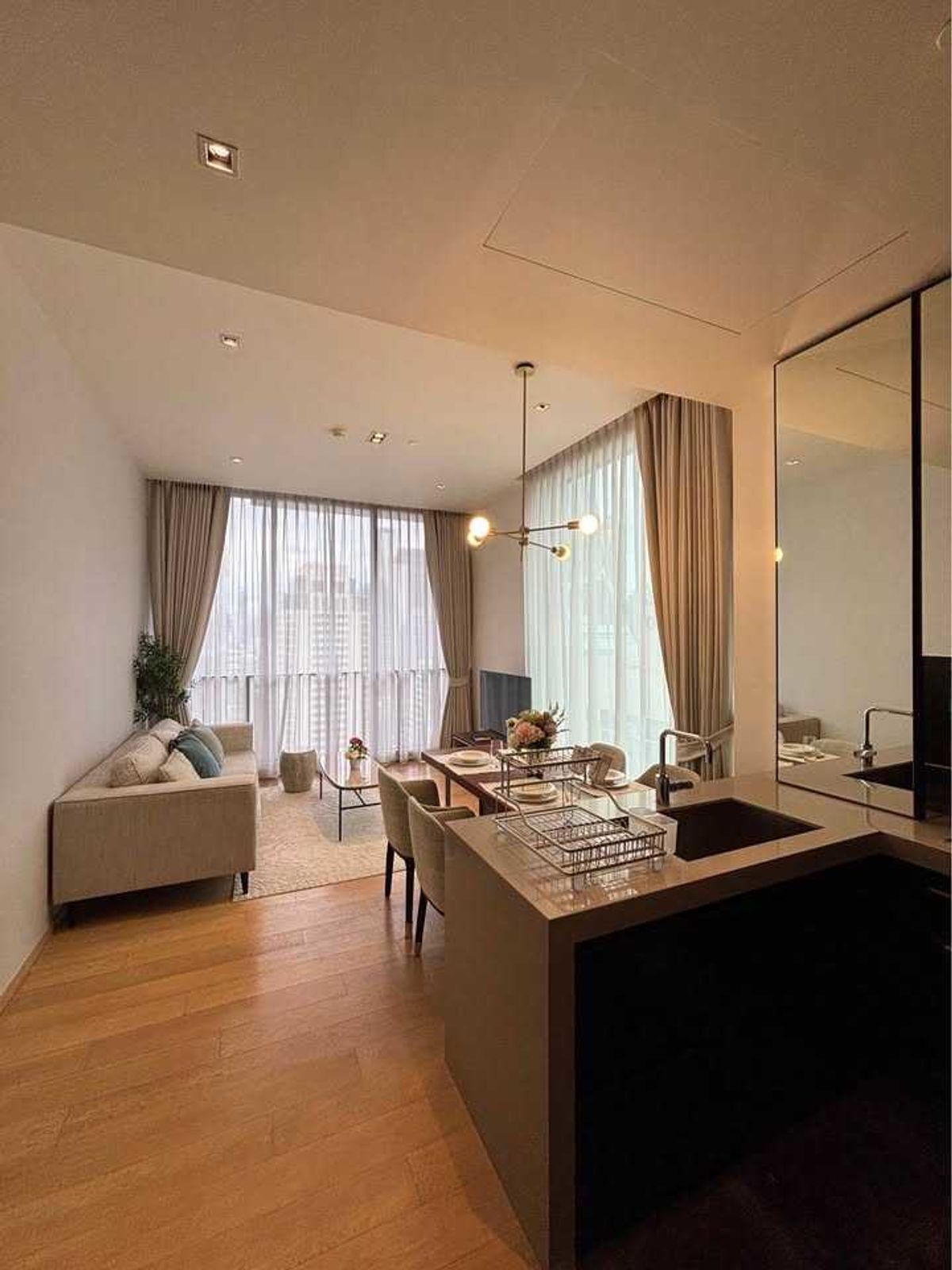 For RentCondoWitthayu, Chidlom, Langsuan, Ploenchit : Rental 28 Chidlom 2 bedrooms, 70 sq.m., complete decoration