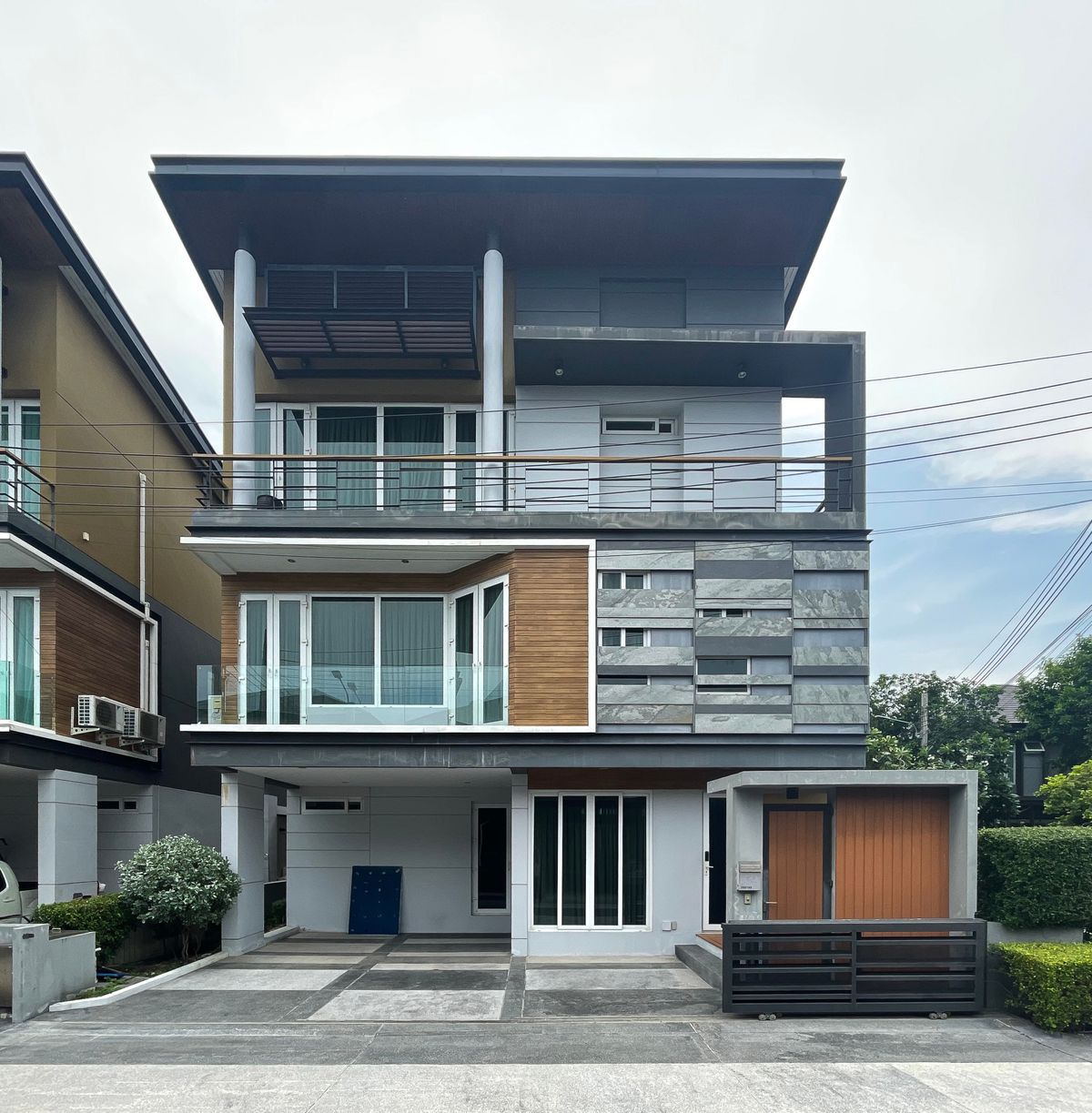 For RentHouseLadprao, Central Ladprao : House for Rent The Gallery House Pattern Fully Furnished at Ladprao1