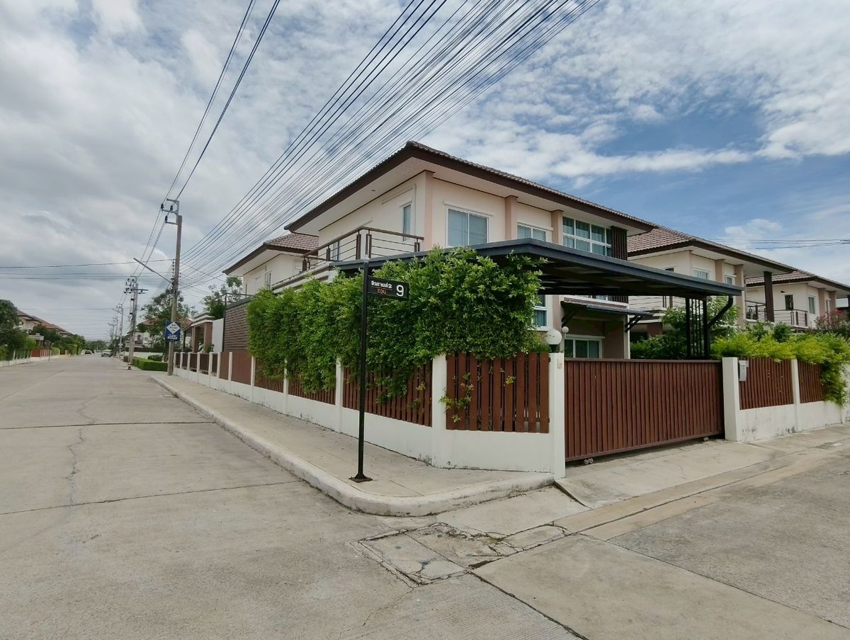 ขายบ้านนนทบุรี บางใหญ่ บางบัวทอง : หมู่บ้านจิรกานต์ 2 ซอย 9 ใกล้โรงพยาบาลไทรน้อย ถนนตลิ่งชัน – สุพรรณบุรี ต.ไทรน้อย อ.ไทรน้อย จ.นนทบุรี