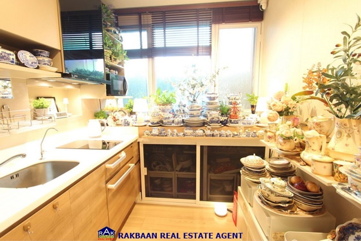 For SaleCondoSapankwai,Jatujak : Condo for sale, Rythum, Phahon-Ari Rhythm, PHAL-ARI, Floor 12A 35.68 sq.m., 1 bedroom, 1 bathroom, full room in front of a beautiful garden.