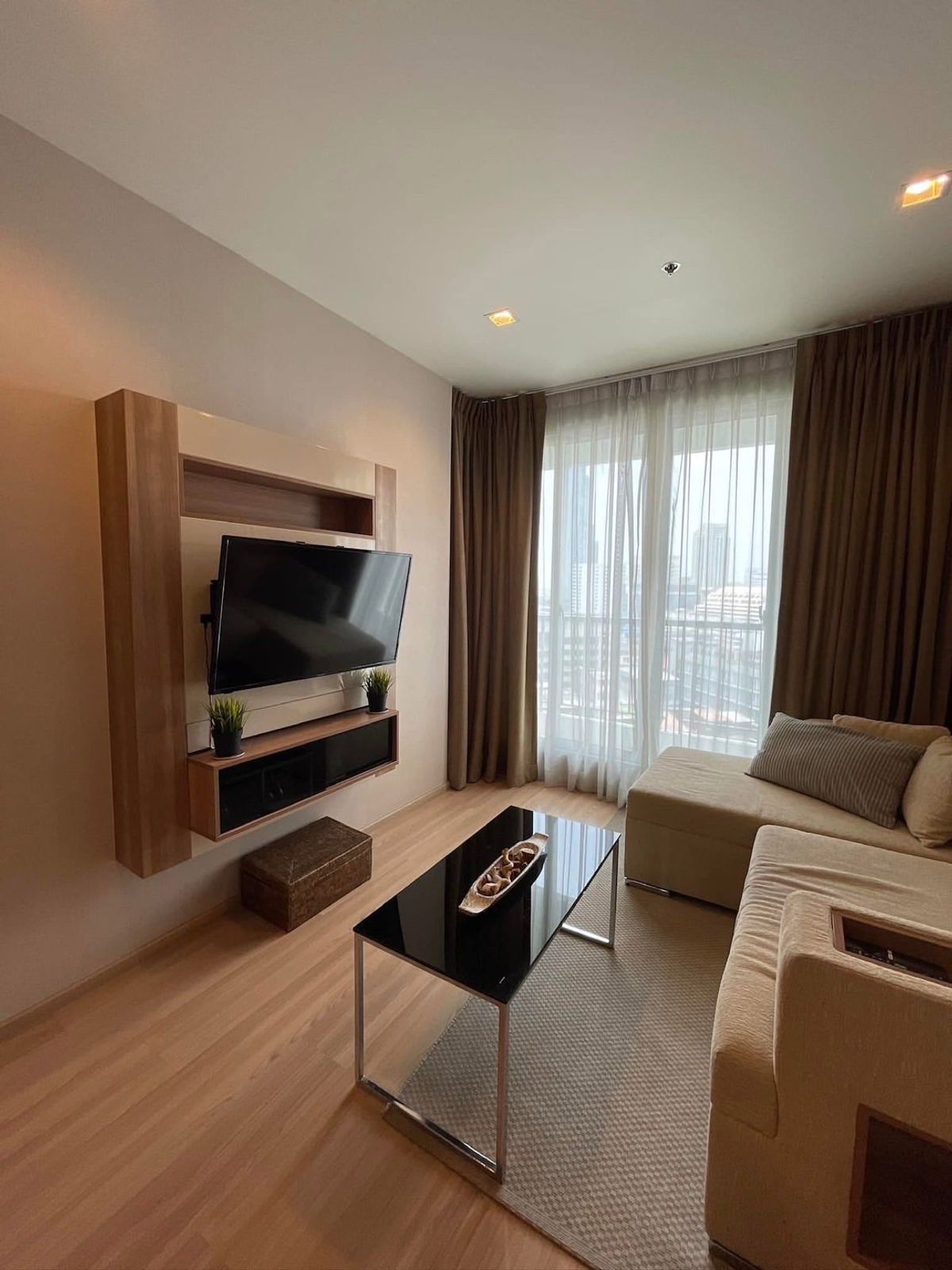 ให้เช่าคอนโดสาทร นราธิวาส : 💥CP-7936💥ว่าง ให้ เช่า ริธึ่ม สาทร👉แอดไลน์ @wincondo 