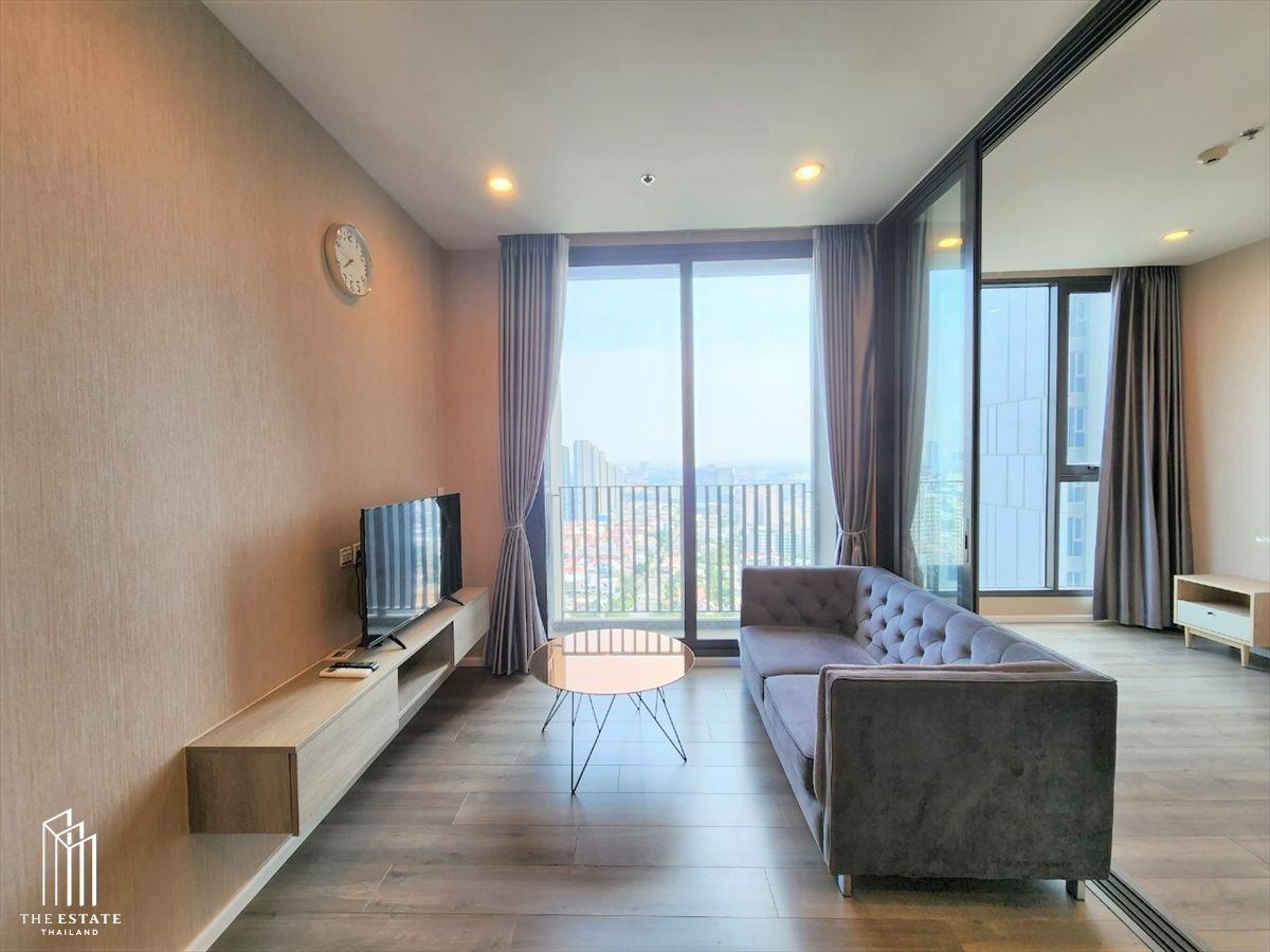ให้เช่าคอนโดอ่อนนุช อุดมสุข : For rent Whizdom Essence ชั้นสูง ทิศใต้ วิวเมืองฝั่งบางนามองเห็นอ่าวไทยอยู่ไกลๆ @35,000 Baht