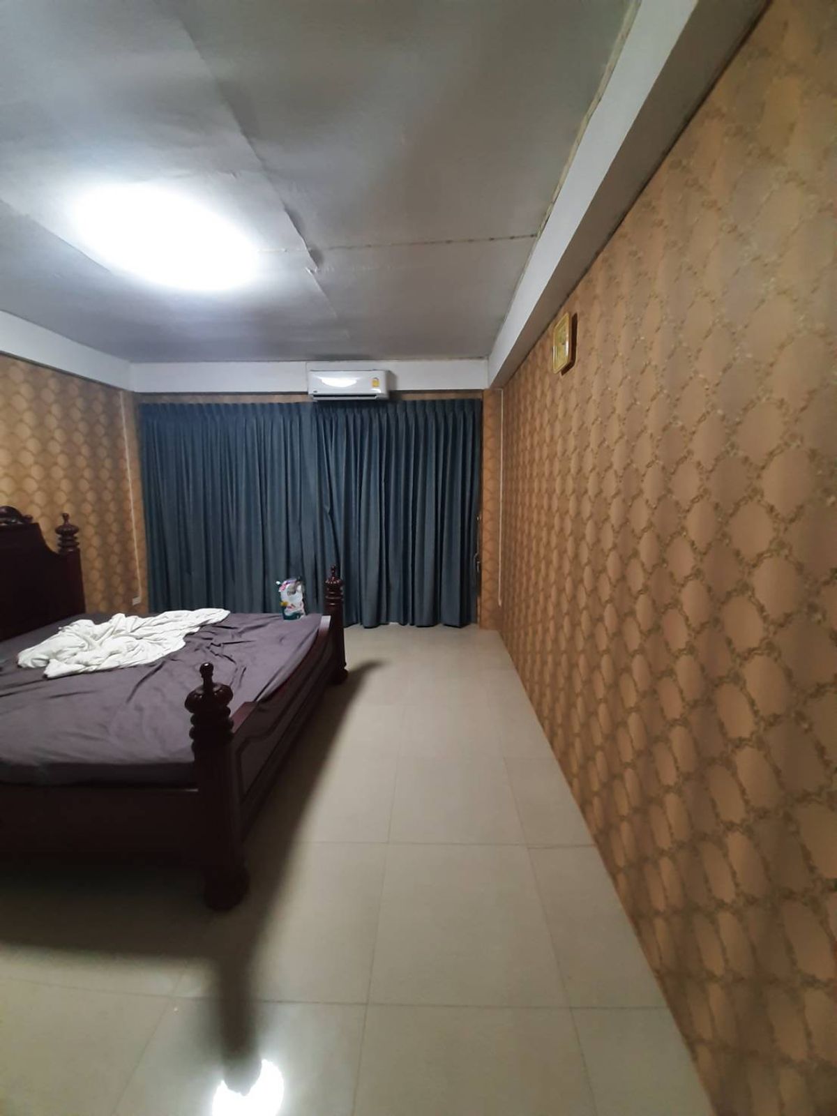 For SaleShop HousePinklao, Charansanitwong : Selling a Bangkok Noi commercial building, 27.2 square wah, 4.5 layers, suitable for office and residence. Worth the investment