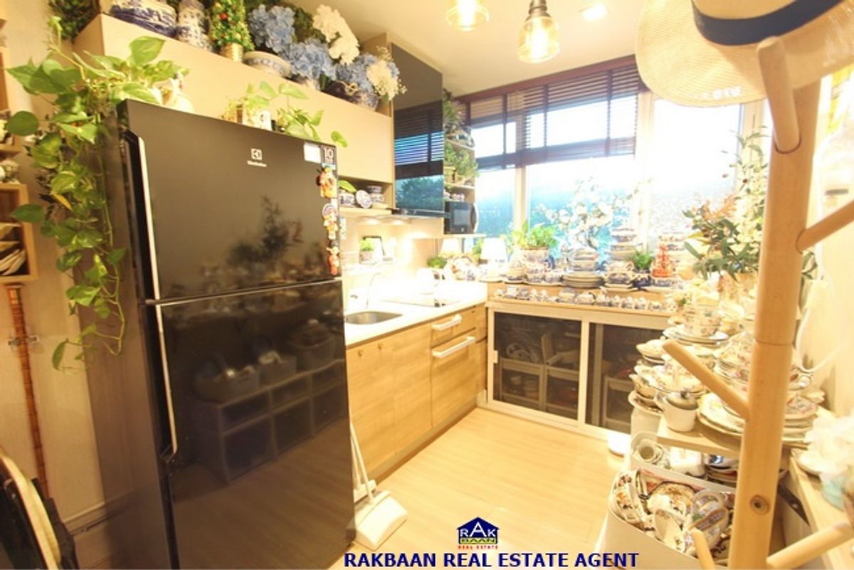 For SaleCondoSapankwai,Jatujak : Condo for sale, Rythum, Phahon-Ari Rhythm, PHAL-ARI, Floor 12A 35.68 sq.m., 1 bedroom, 1 bathroom, full room in front of a beautiful garden.