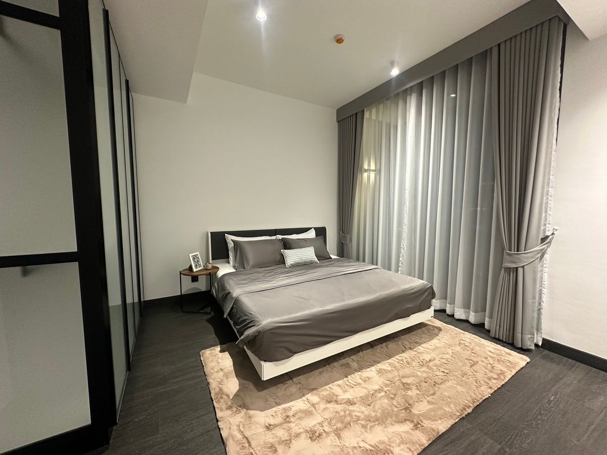 For RentCondoSathorn, Narathiwat : For Rent 1 Bedroom 52 Sq.m Close to BTS St.Louis Station on Sathorn soi.12 