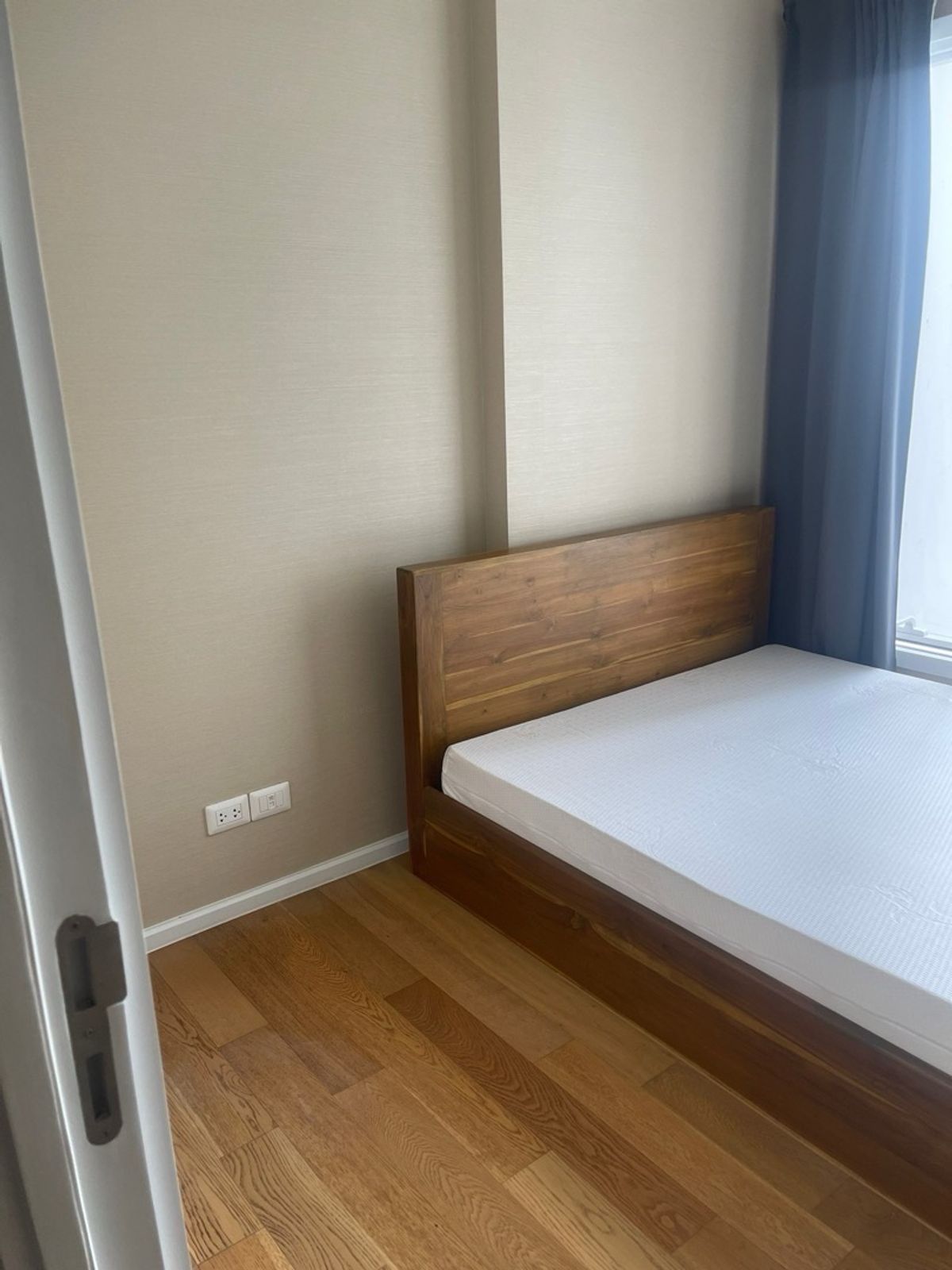 ให้เช่าคอนโดลาดพร้าว เซ็นทรัลลาดพร้าว : The saint residence 15000 THB/month