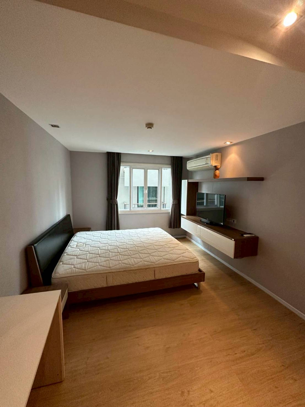 ให้เช่าคอนโดสุขุมวิท อโศก ทองหล่อ : ✨ GT16137 |  คอนโด Le Nice Ekkamai เดินทางสะดวก ใกล้รถไฟฟ้าบีทีเอส มีรถรับส่ง เฟอร์นิเจอร์ครบ พร้อมอยู่ทันที