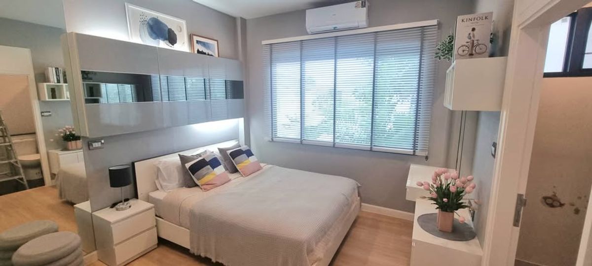 บ้านสมุทรปราการ สำโรง : ขาย/เช่า บ้านเดี่ยว Luxurious Modern บนถนนลาดกระบัง 