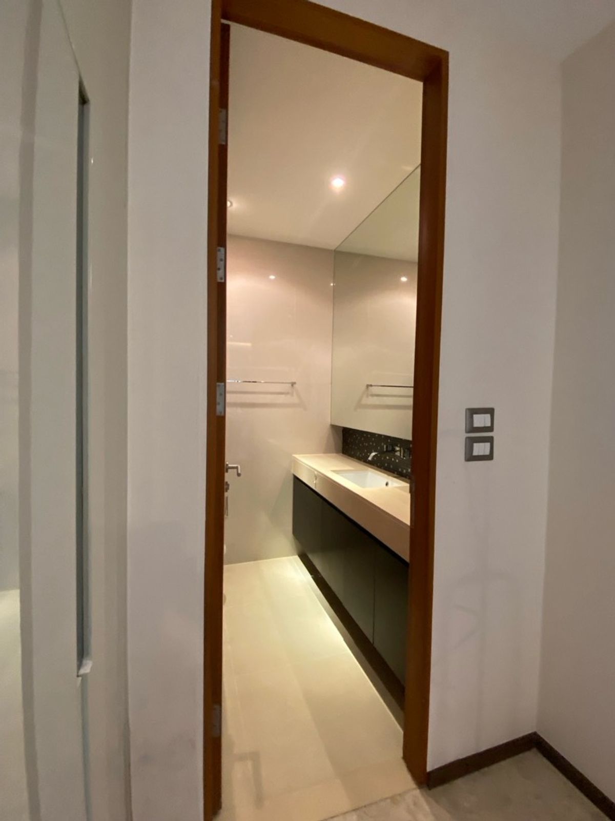 ให้เช่าคอนโดสุขุมวิท อโศก ทองหล่อ : 🔥ให้เช่าด่วน🔥The Address Sukhumvit 28 ห้องสวย เฟอร์นิเจอร์ครบ พร้อมเข้าอยู่ ใกล้ BTS❗