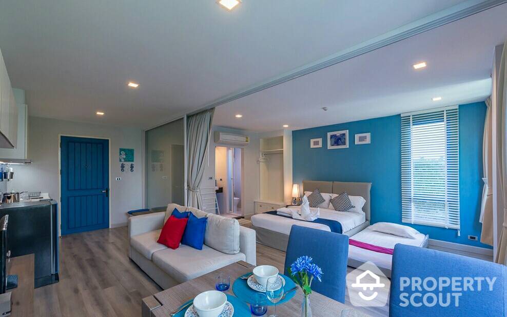 For SaleCondoHuahin, Prachuap Khiri Khan, Pran Buri : 1-BR Condo at The Crest Santora Hua Hin close to Hua Hin City