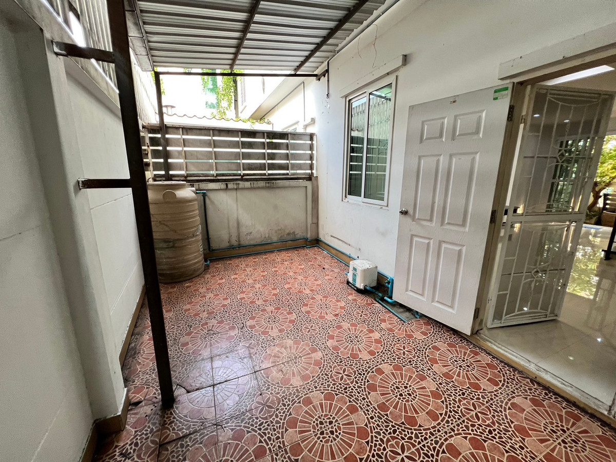 ให้เช่าทาวน์โฮมแจ้งวัฒนะ เมืองทอง : ทาวน์โฮม ซอยติวานนท์-ปากเกร็ด22 มีเฟอร์ 3ห้องนอน 2ห้องน้ำ