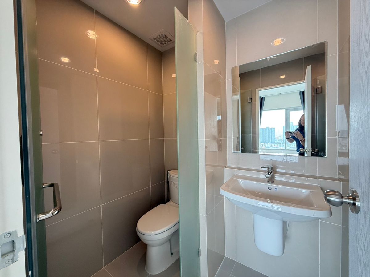 For RentCondoRamkhamhaeng, Hua Mak : ✨ Condo for rent, ready to stay in the Nichmo Ramkhamhaeng project, decorated in a new room, good location, next to MRT Hua Mak 