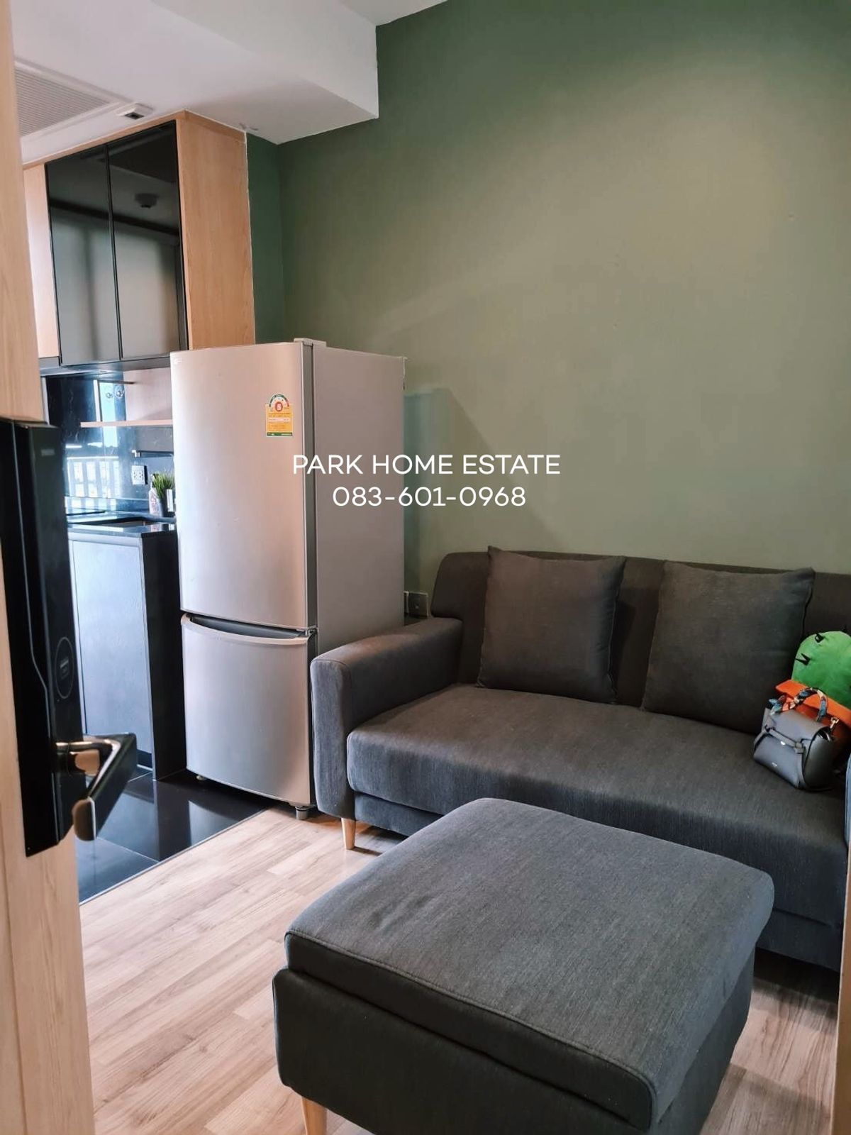 For RentCondoSapankwai,Jatujak : Only 17,000 baht/month for rent. The Line Chatuchak-Morchit, room size 27 sq.m., beautiful room, good price ✨ 083-601-0968 Line: @pukkhome