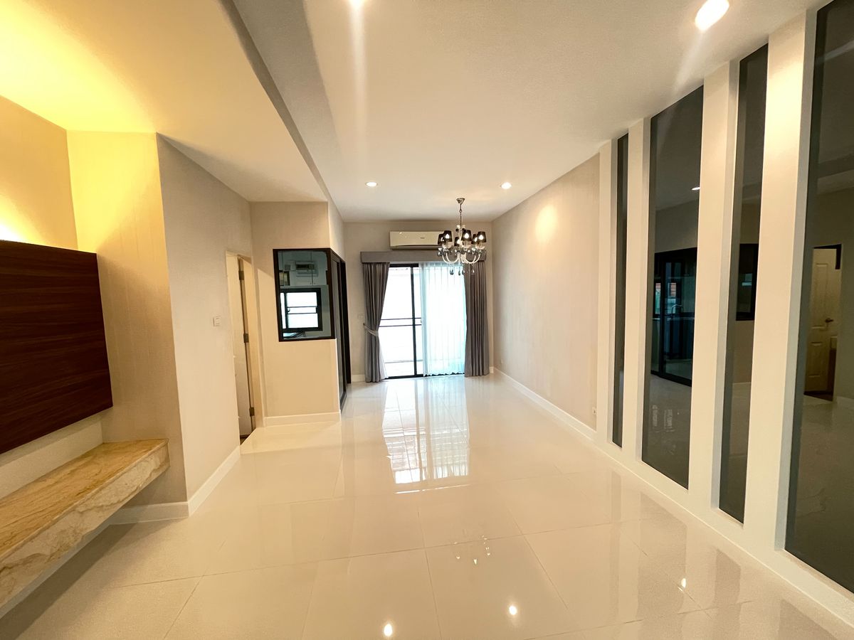 ขายทาวน์โฮมพัฒนาการ ศรีนครินทร์ : เดอะ เมทโทร พัฒนาการ - ศรีนครินทร์ / 3 ห้องนอน (ขาย), The Metro Pattanakarn - Srinakarin / 3 Bedrooms (FOR SALE) FON155