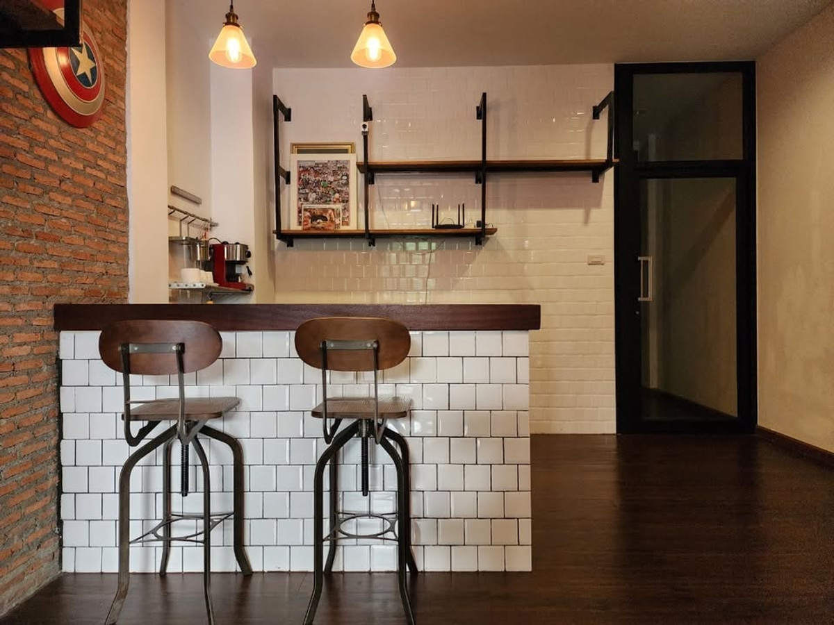 For RentTownhomeChaengwatana, Muangthong : Chaengwattana Zone with pet friendly This project is closest to the expressway in 2 minutes. 4-storey townhouse, 3 bedrooms, fully furnished, air-conditioned