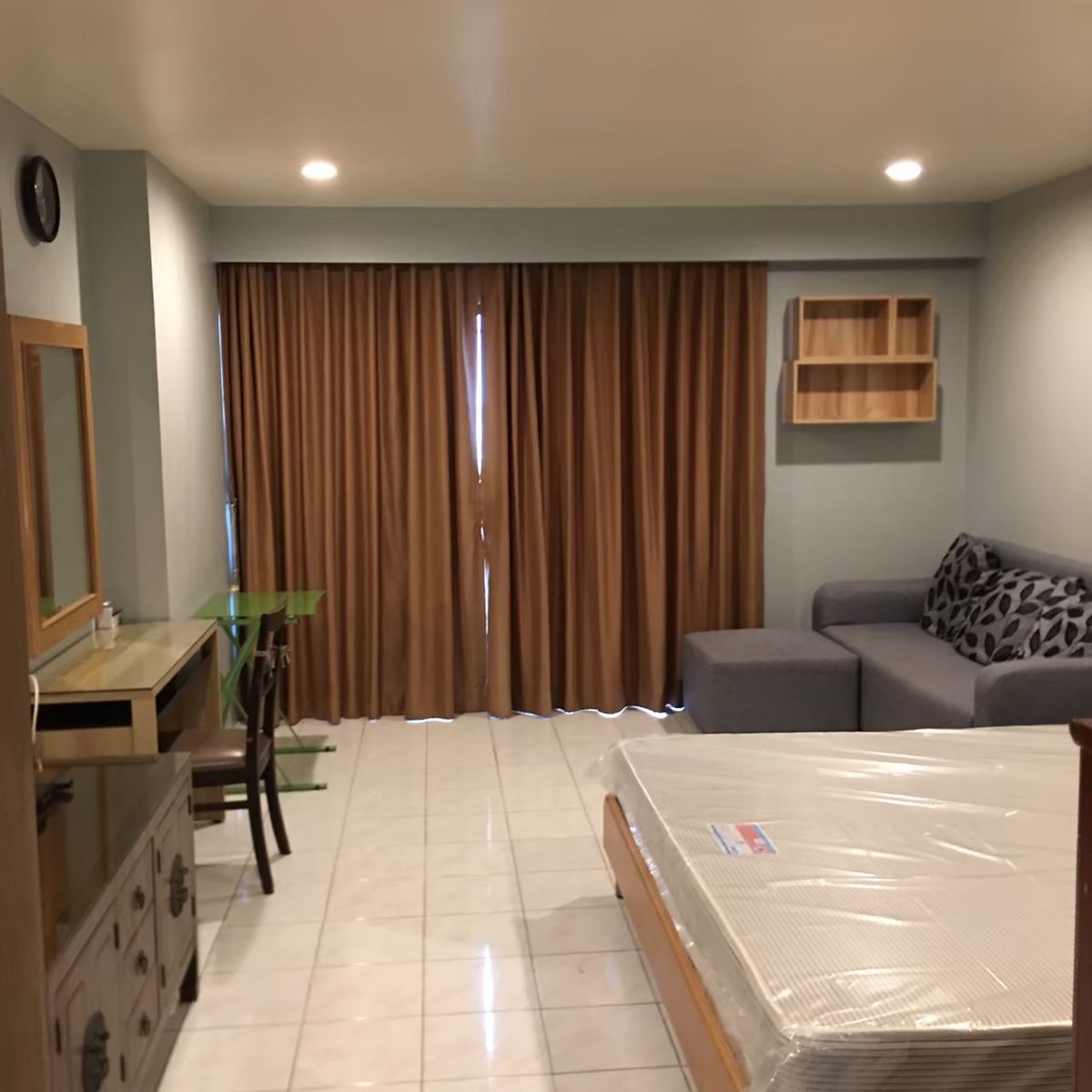 ขายคอนโดบางนา แบริ่ง ลาซาล : ขายห้องสตูดิโอ Country Complex C ชั้น 8 