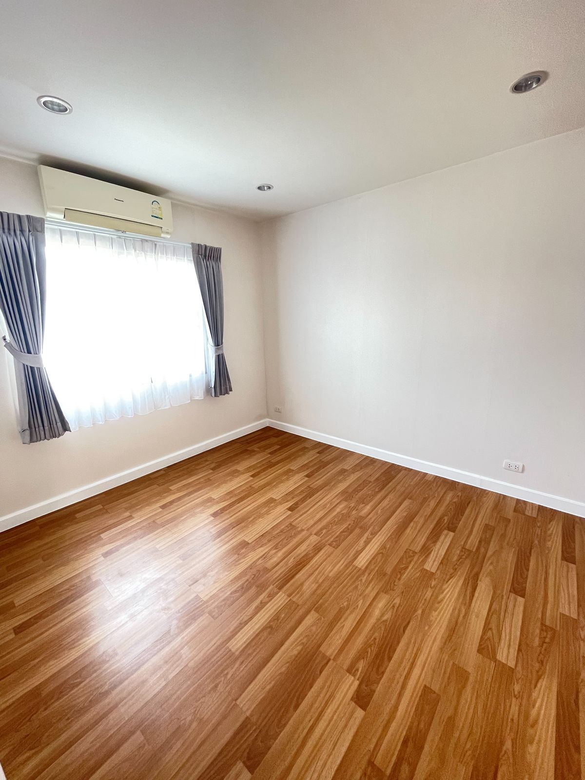 ขายทาวน์โฮมพัฒนาการ ศรีนครินทร์ : เดอะ เมทโทร พัฒนาการ - ศรีนครินทร์ / 3 ห้องนอน (ขาย), The Metro Pattanakarn - Srinakarin / 3 Bedrooms (FOR SALE) FON155