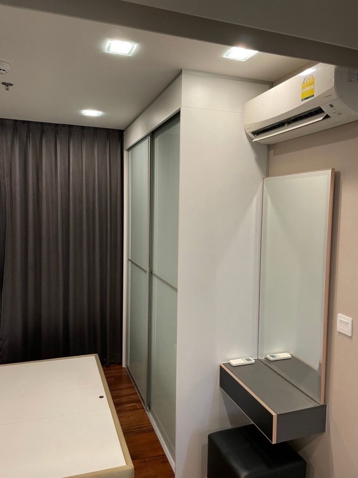 For SaleCondoSamut Prakan,Samrong : For Rent / Rent The Metropolis Samrong Interchange 1 Bed Room Poo 0909536441
