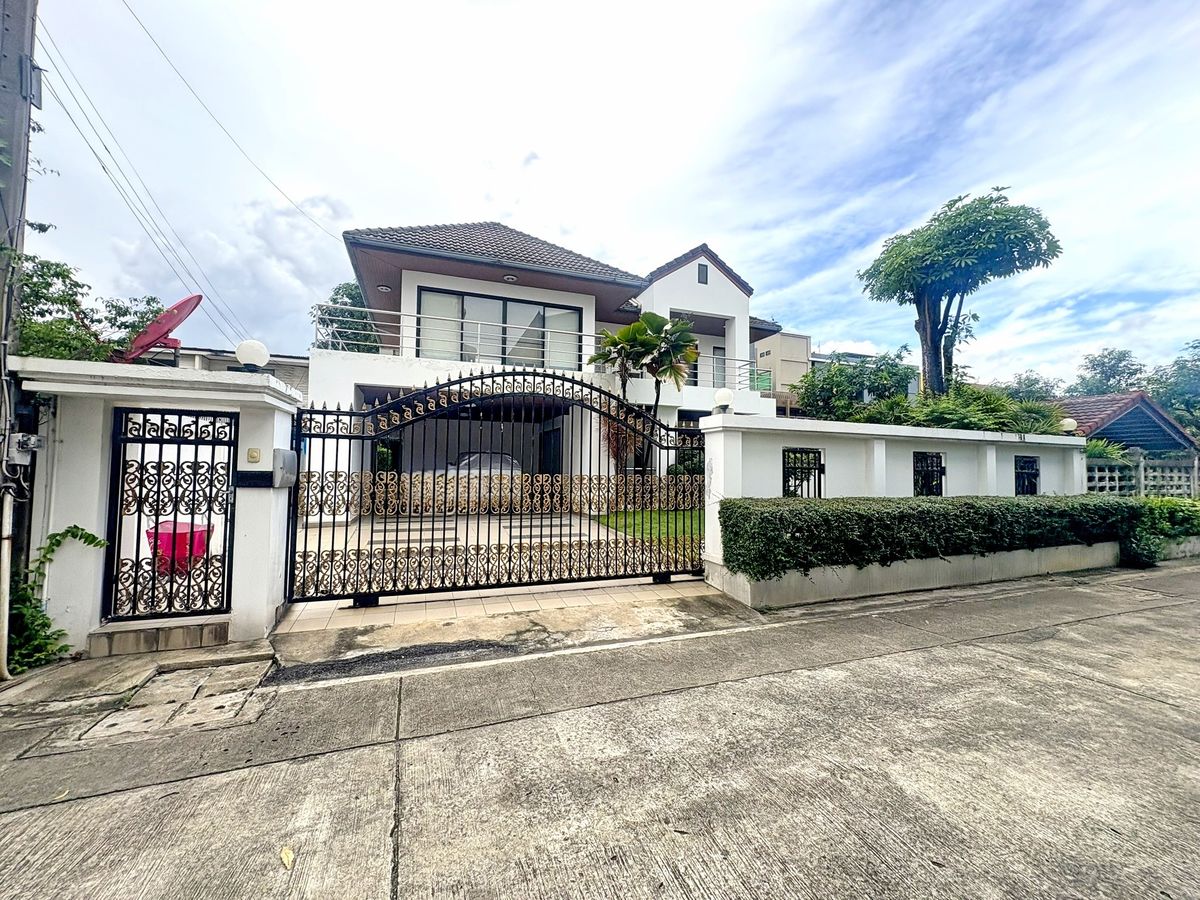 For SaleHouseRatchadapisek, Huaikwang, Suttisan : H0540♛ 4 bedroom house for sale ⚝ Ratchada-Huai Khwang ♜MRT Huai Khwang ∞065-9423251,099-5919653▚Line@Newnormal