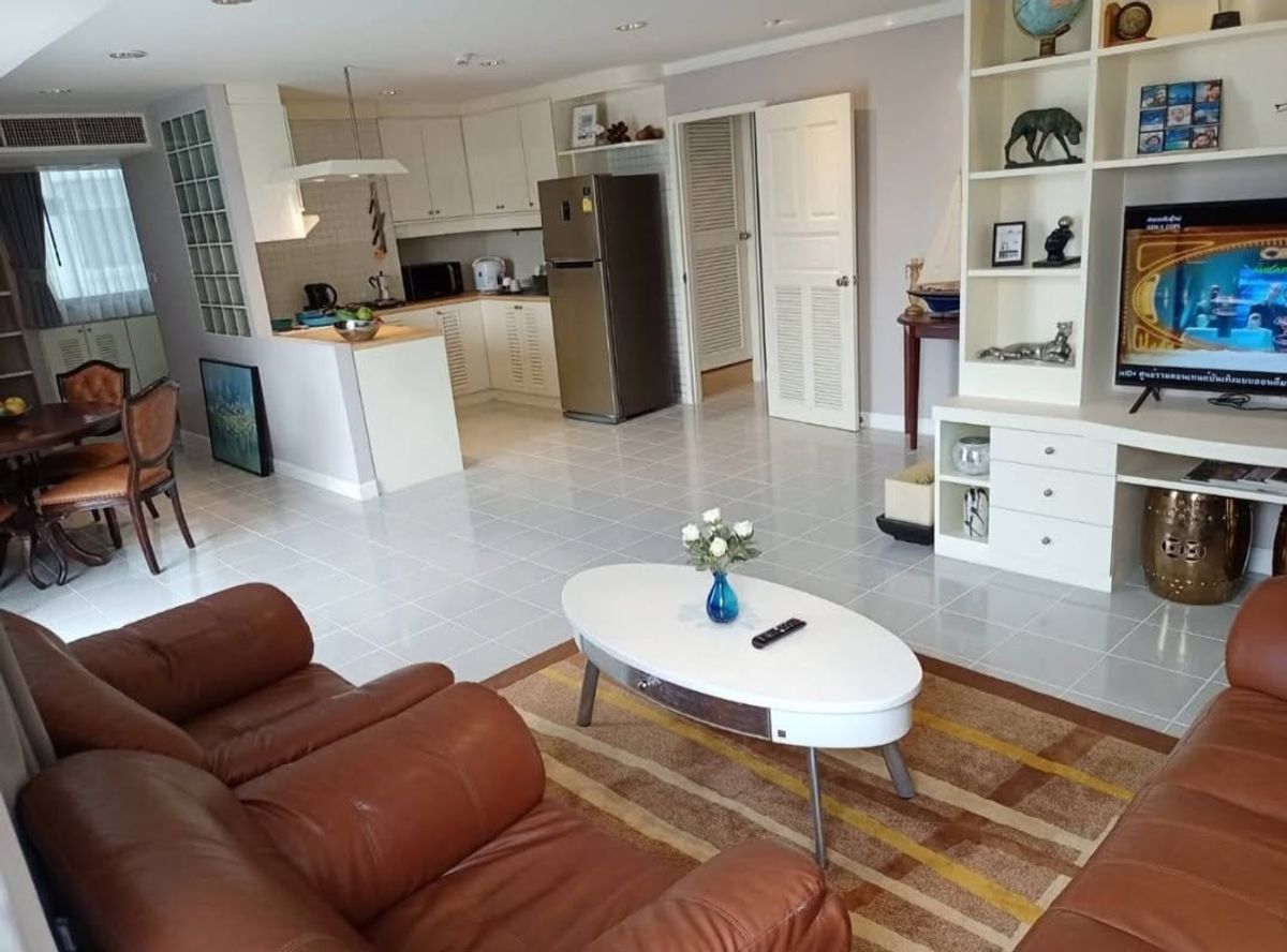 ให้เช่าคอนโดสุขุมวิท อโศก ทองหล่อ : 45,200 BHT/Month Supalai Place Sukhumvit 39, 2 Bedrooms (Corner)