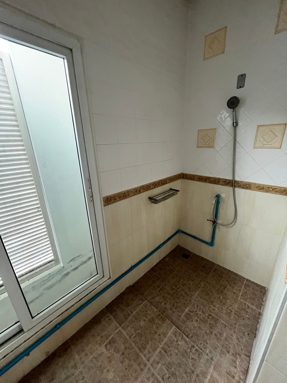 ให้เช่าทาวน์โฮมแจ้งวัฒนะ เมืองทอง : ทาวน์โฮม ซอยติวานนท์-ปากเกร็ด22 มีเฟอร์ 3ห้องนอน 2ห้องน้ำ