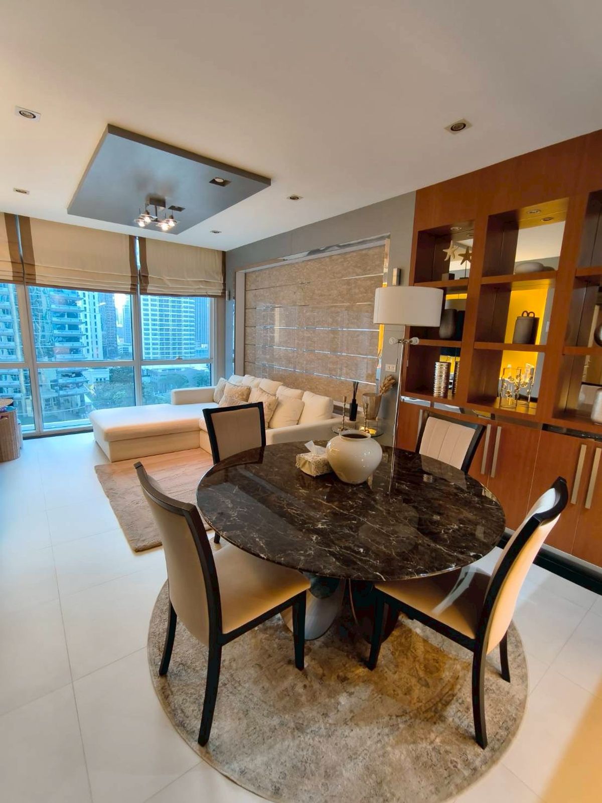 ขายคอนโดวิทยุ ชิดลม หลังสวน : LTHC12694 - Athenee Residence Condo FOR SALE Size 98.79 sqm. 2 beds 2 baths Near BTS Phloen Chit Station ONLY 25.5 MB