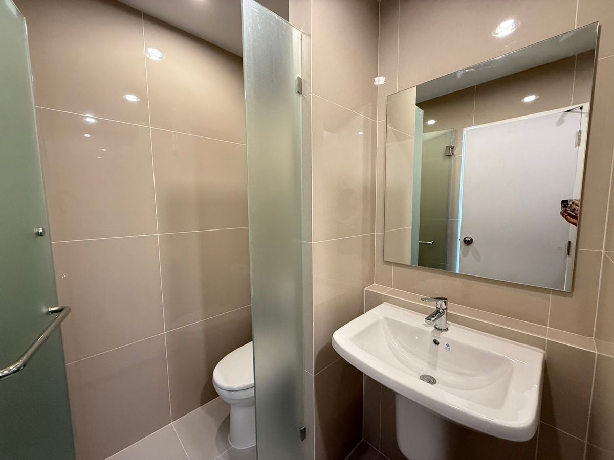 For RentCondoRamkhamhaeng, Hua Mak : ✨ Condo for rent, ready to stay in the Nichmo Ramkhamhaeng project, decorated in a new room, good location, next to MRT Hua Mak 