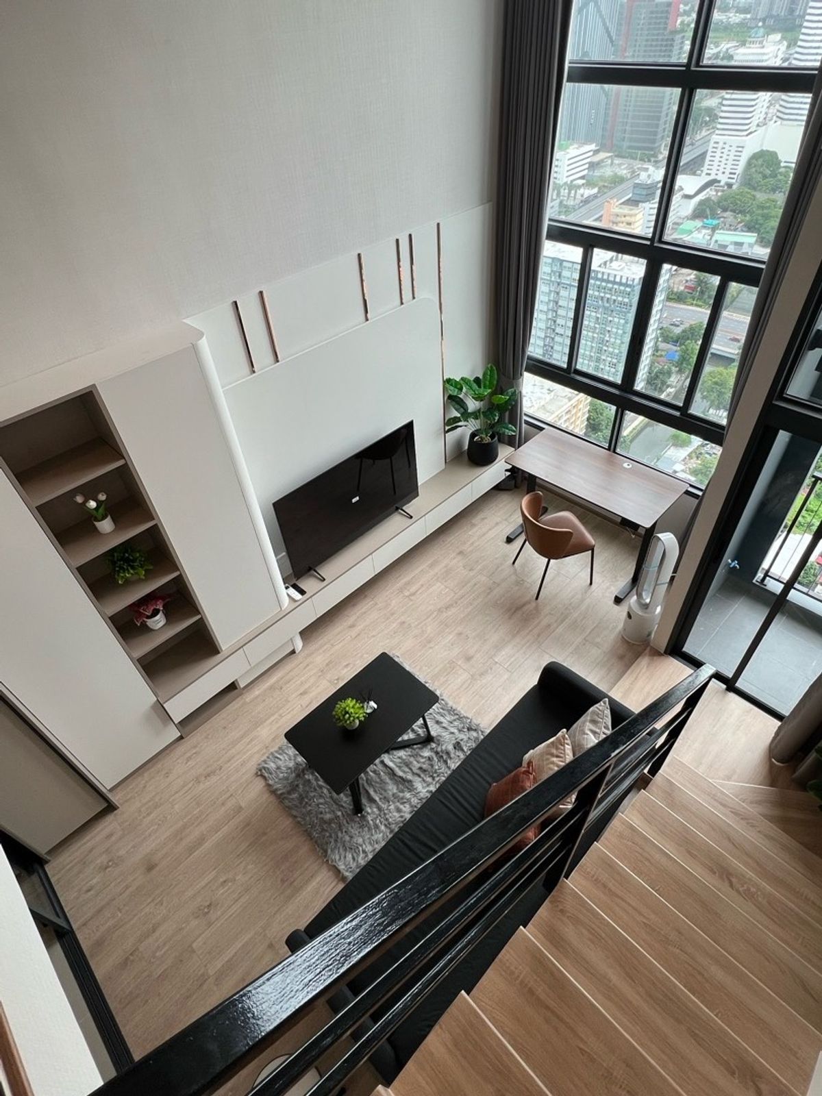 For RentCondoRama9, Petchburi, RCA : Rent 1 bedroom 31 sqm. Kitchen closed the new room IDEO RAMA9 Asoke high, complete electrical appliances.