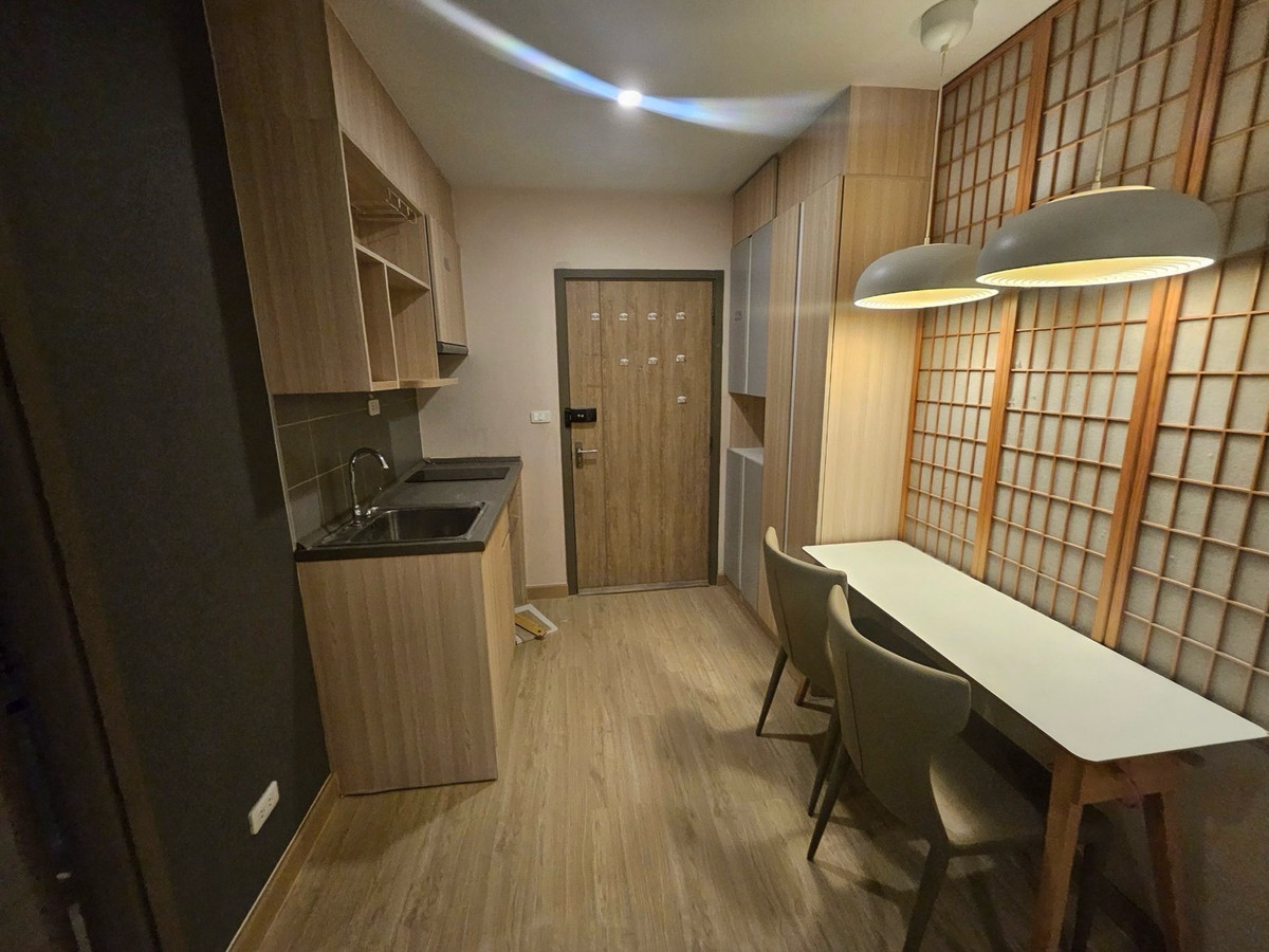 For RentCondoBangna, Bearing, Lasalle : Rent a 2 bedroom room, 1 bathroom, pool view