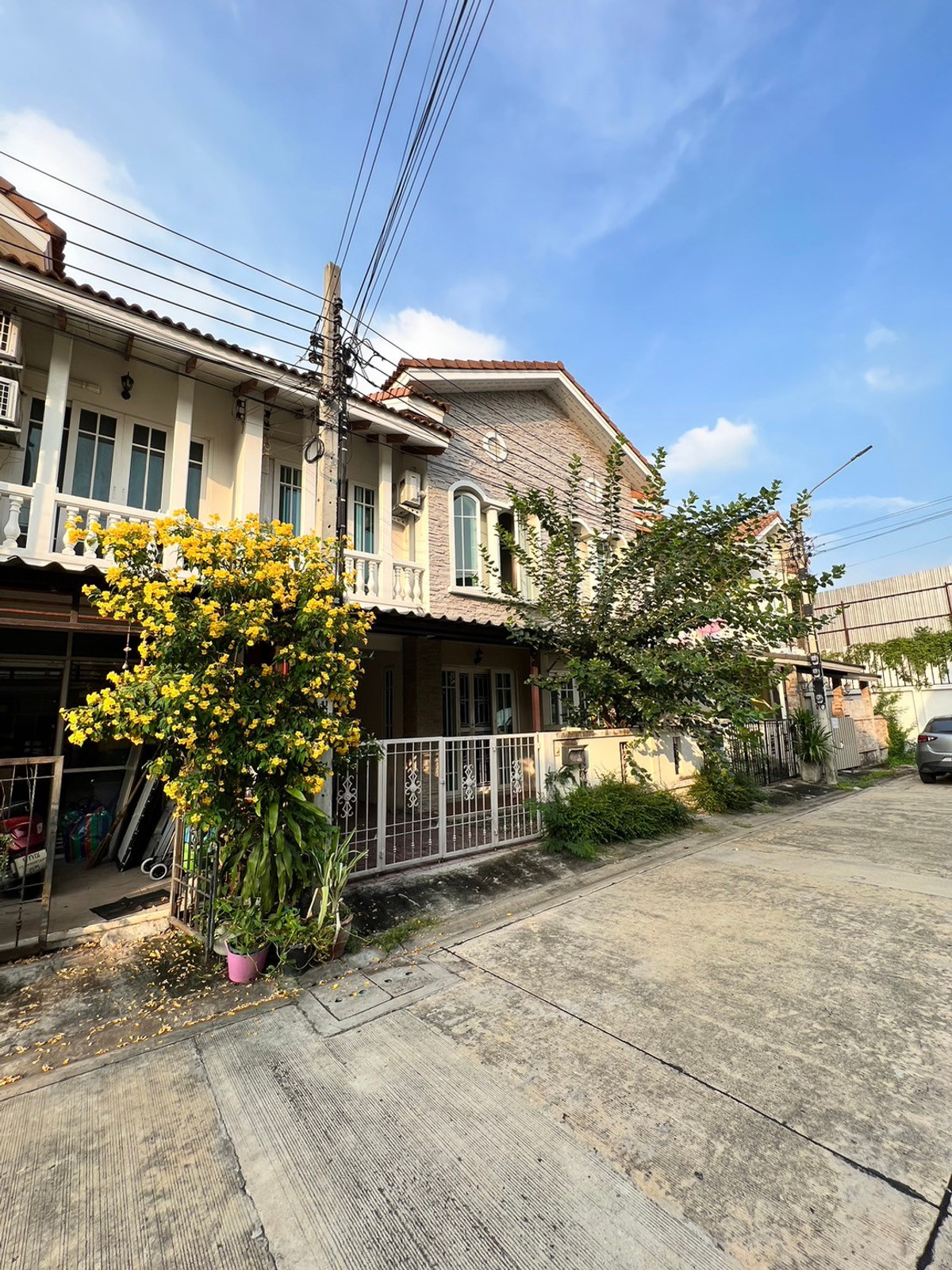 ให้เช่าทาวน์โฮมแจ้งวัฒนะ เมืองทอง : ทาวน์โฮม ซอยติวานนท์-ปากเกร็ด22 มีเฟอร์ 3ห้องนอน 2ห้องน้ำ