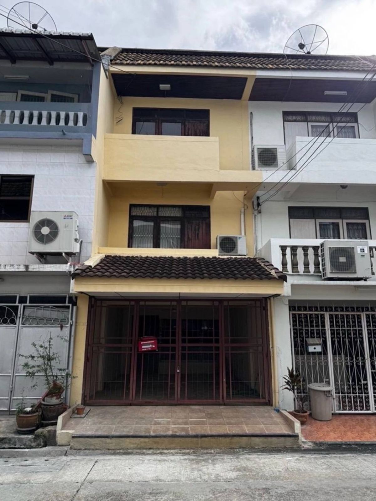 ให้เช่าทาวน์โฮมอ่อนนุช อุดมสุข : ให้เช่าทาวน์เฮ้าส์ โซนวชิรธรรมสาธิต - อุดมสุข ใกล้ ทรู ดิจิทัล พาร์ค เพียง 2 นาที