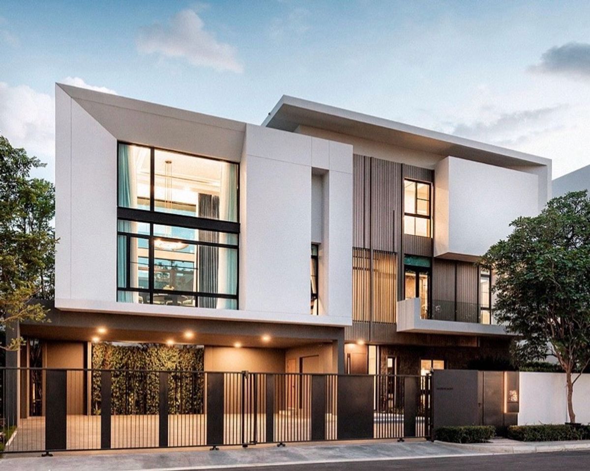 ให้เช่าบ้านพัฒนาการ ศรีนครินทร์ : 🏡 ให้เช่า บ้านหรู 3 ชั้น พร้อมลิฟต์ส่วนตัว โครงการ “นันทวัน พระราม 9 - ศรีนครินทร์