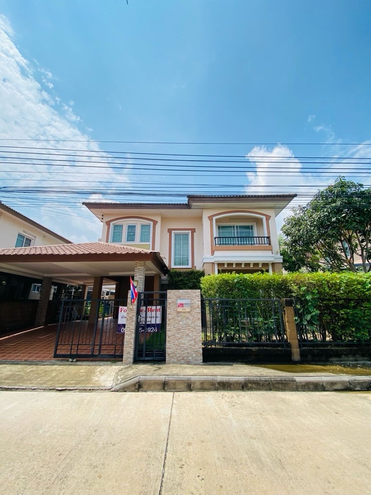 ขายบ้านบางนา แบริ่ง ลาซาล : ขายบ้าน ภัสสร 25 หลัง Market Village บางนา ที่สุดของทำเล เดินทางสะดวก ครบทุกฟังก์ชันการอยู่อาศัย