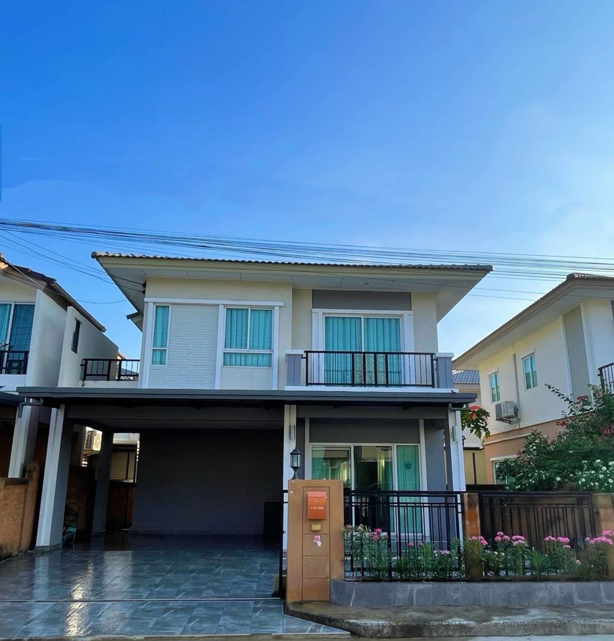 ให้เช่าบ้านสมุทรปราการ สำโรง : House for Rent Near Mega Bangna and Suvarnabhumi Airport

靠近Mega Bangna和素万那普机场的出租房屋

