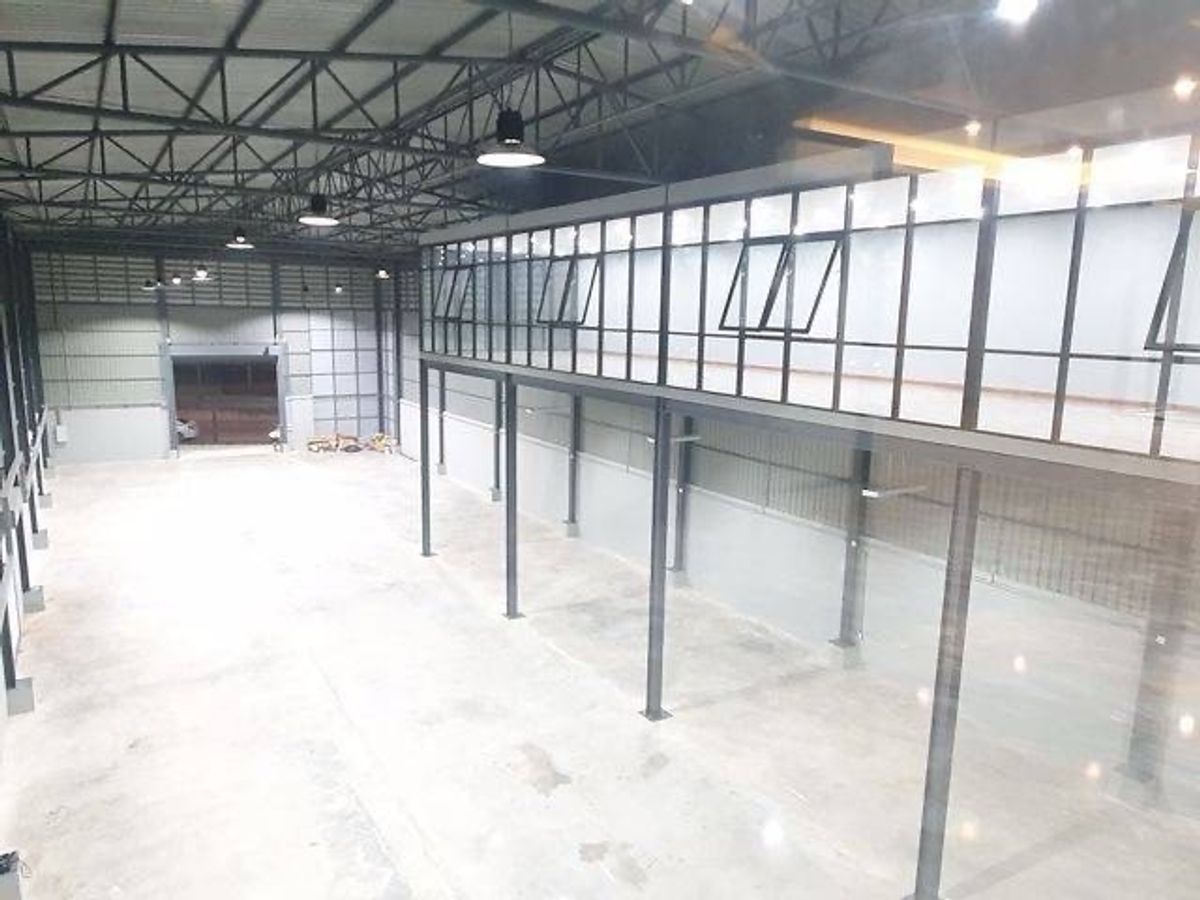 ให้เช่าโกดังนวมินทร์ รามอินทรา : ปล่อยเช่า ออฟฟิศ โกดัง ติดถนนใหญ่ วัชรพล 6 เลน ใกล้ สุขาภิบาล 5 ใกล้ทางด่วน เหมาะร้านค้า อู่ซ่อมรถ ทำสี คลินิกสัตวแพทย์ ขนส่ง โลจิสติกส์ สต็อกสินค้า Tiktok , Shoppee , Lazada และ ส่งออกต่างประเทศ