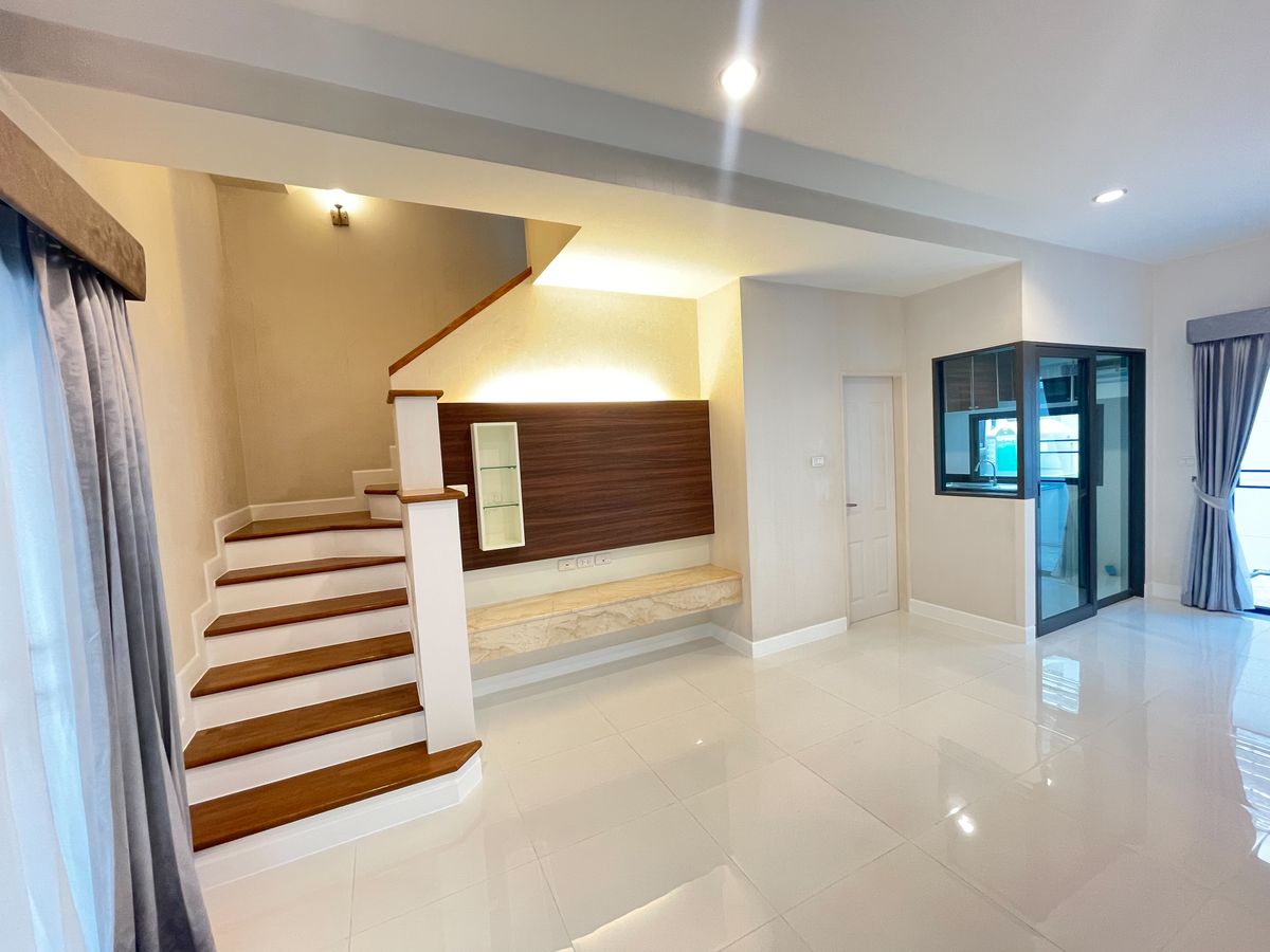 ขายทาวน์โฮมพัฒนาการ ศรีนครินทร์ : เดอะ เมทโทร พัฒนาการ - ศรีนครินทร์ / 3 ห้องนอน (ขาย), The Metro Pattanakarn - Srinakarin / 3 Bedrooms (FOR SALE) FON155