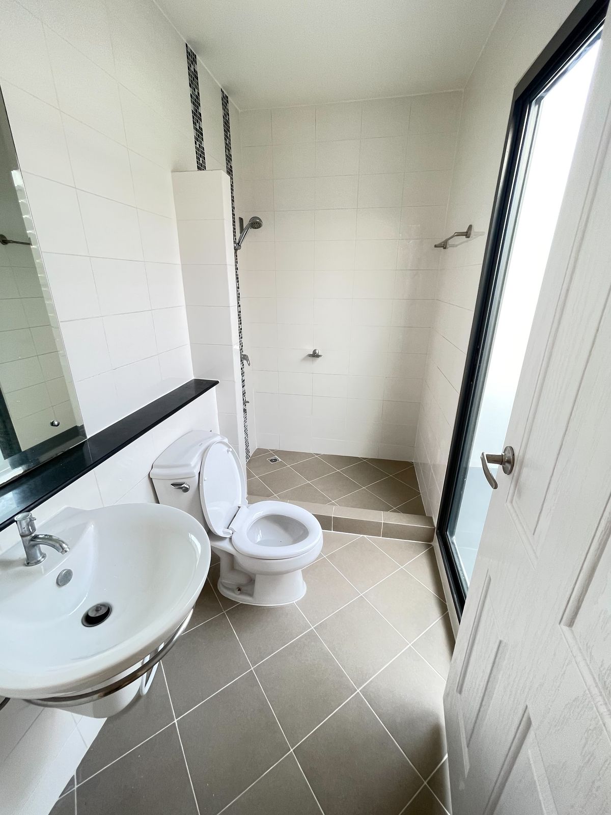 ขายทาวน์โฮมพัฒนาการ ศรีนครินทร์ : เดอะ เมทโทร พัฒนาการ - ศรีนครินทร์ / 3 ห้องนอน (ขาย), The Metro Pattanakarn - Srinakarin / 3 Bedrooms (FOR SALE) FON155