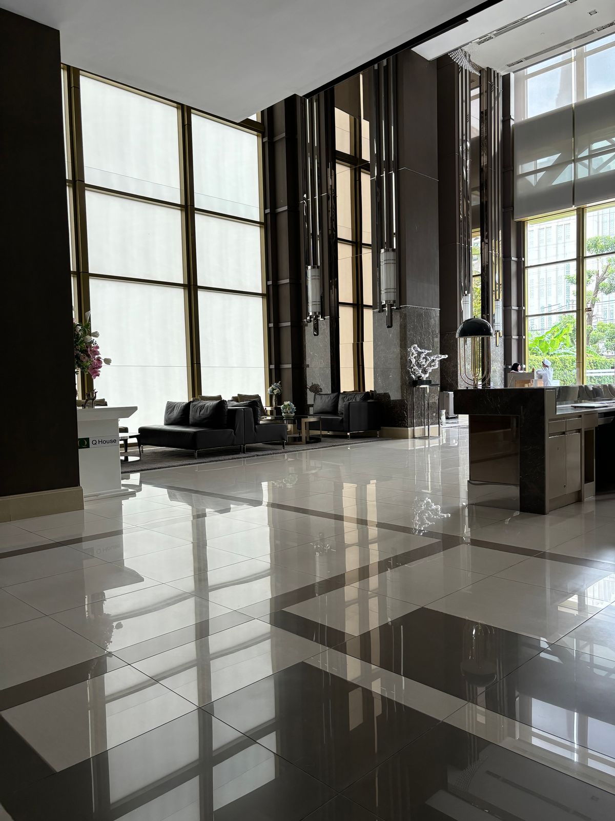 ให้เช่าคอนโดพระราม 9 เพชรบุรีตัดใหม่ RCA : 🔥ให้เช่าด่วน🔥 คิว อโศก  ติดรถไฟฟ้าใต้ดิน-mrt-สถานีเพชรบุรี เฟอร์ครบพร้อมเข้าอยู่