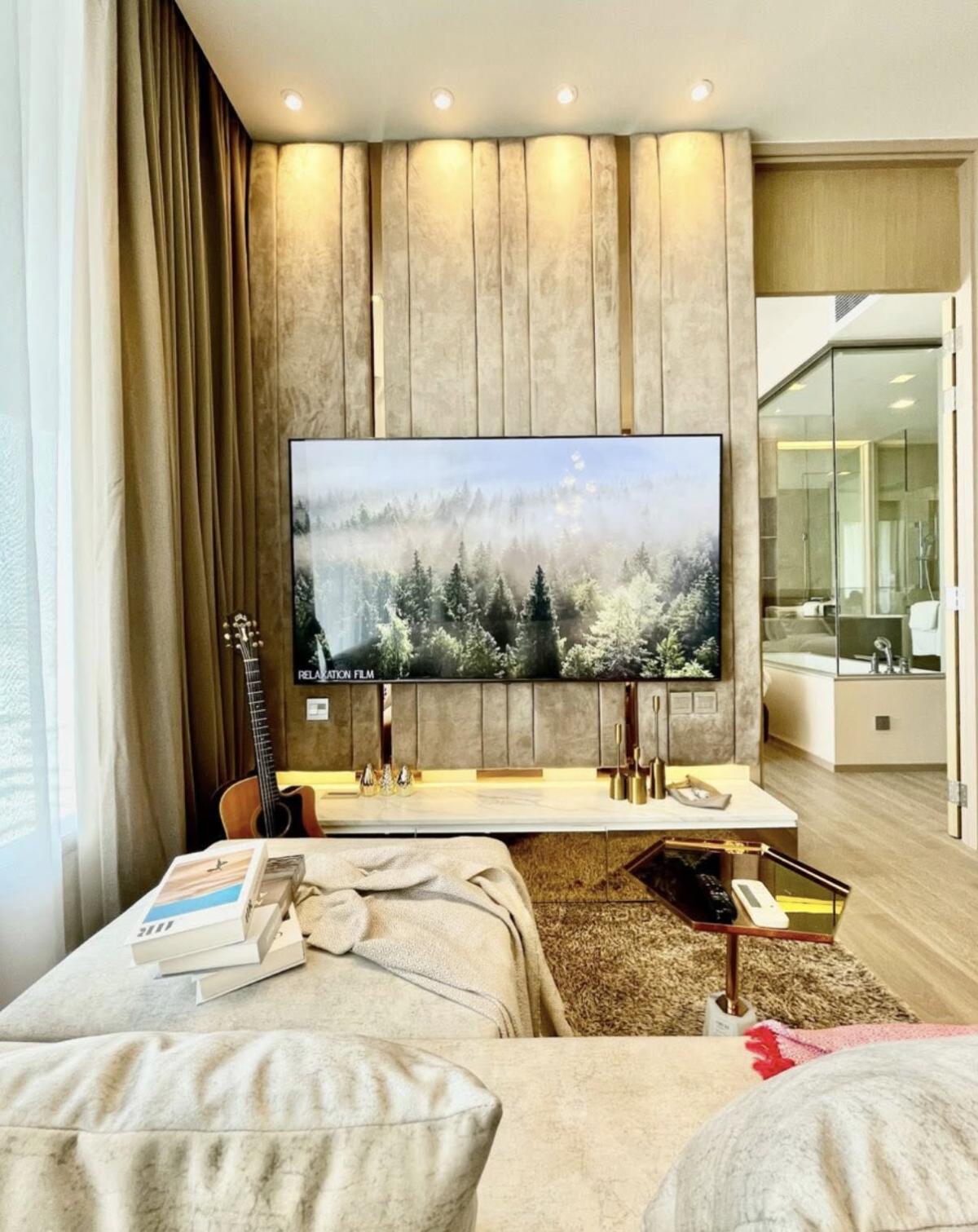 ST13442 - The ESSE Asoke  :  BTS Sukumvit / MRT Sukumvit / SWU Loading...