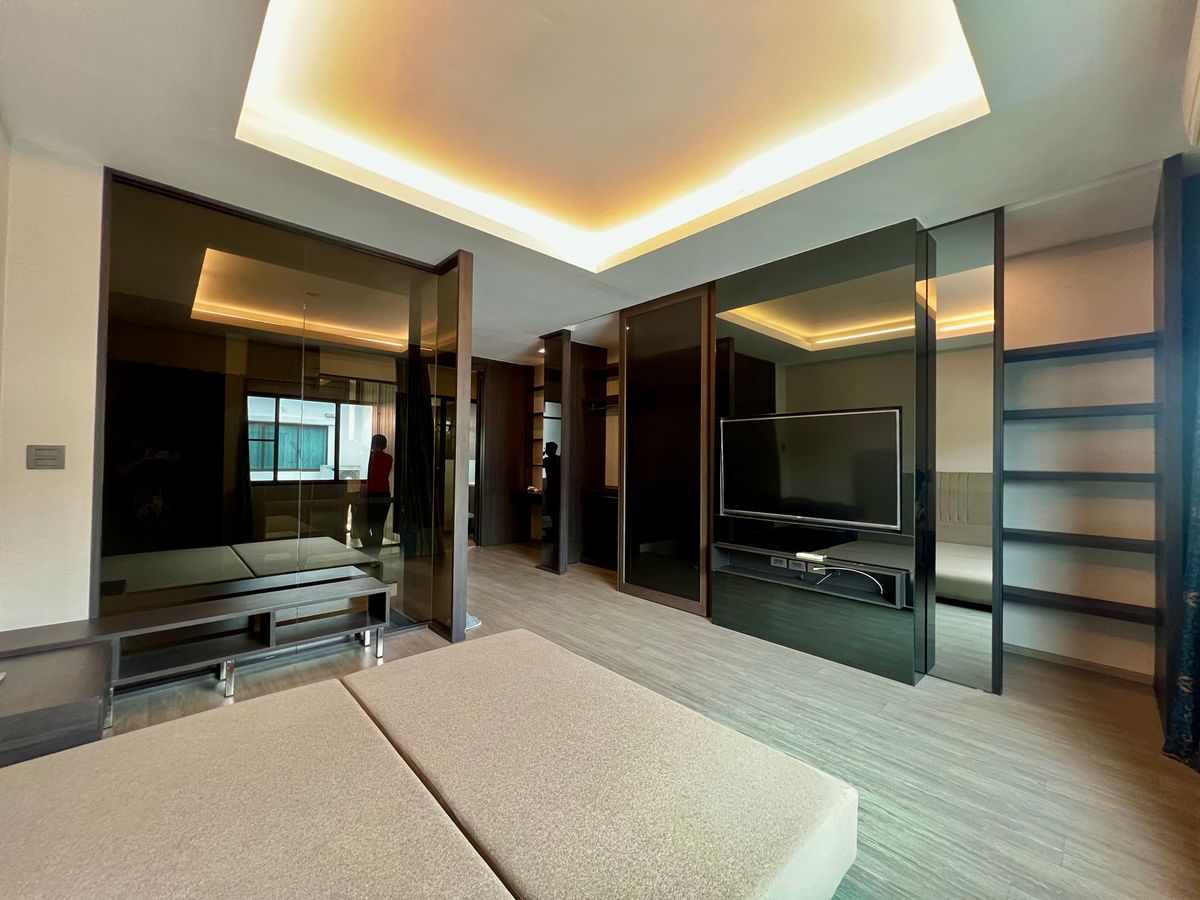 ขายทาวน์โฮมเกษตร นวมินทร์ ลาดปลาเค้า : 🔥 ขายด่วย ราคาพิเศษ ทาวน์โฮม 3 ชั้น The Landmark เอกมัย–รามอินทรา บ้านสวย Built in เกรด Premium  🔥