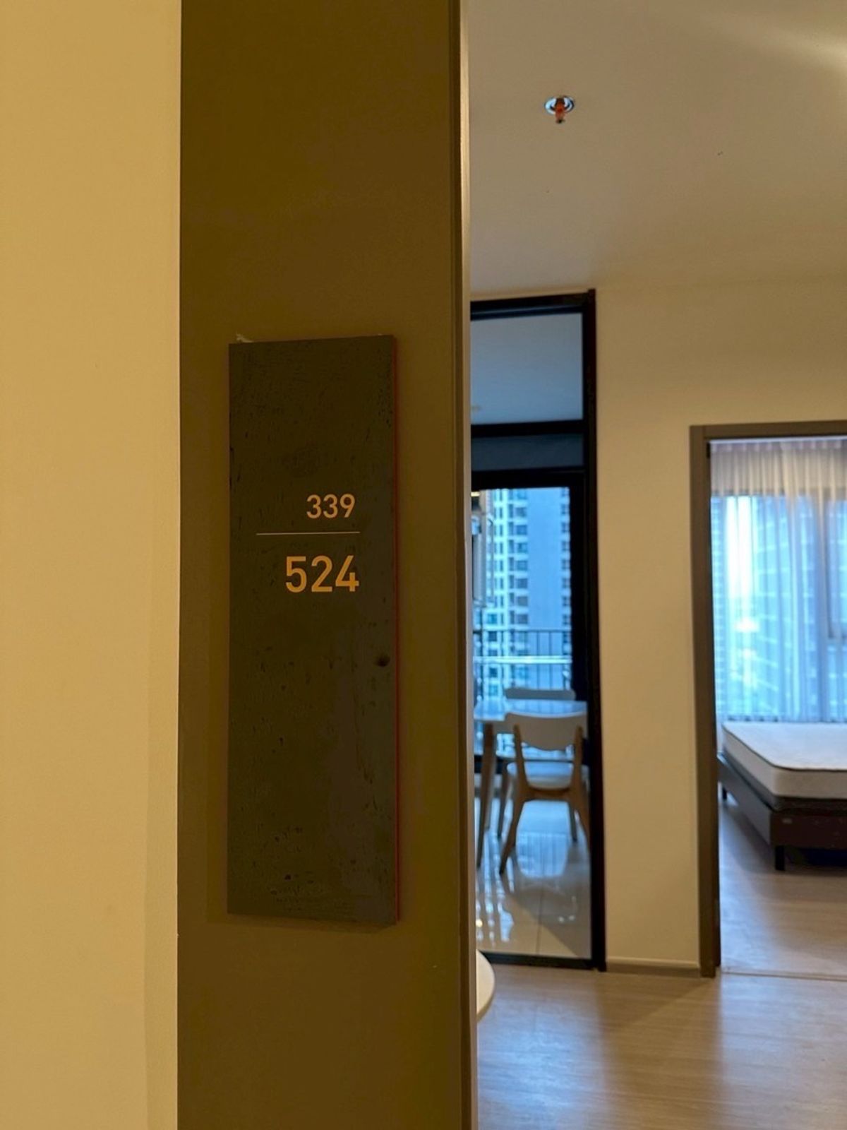 ให้เช่าคอนโดพระราม 9 เพชรบุรีตัดใหม่ RCA : Life Asoke Hype 1 ห้องนอนให้เช่า