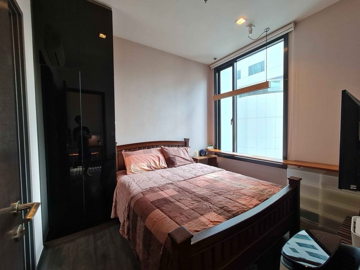 For RentCondoSukhumvit, Asoke, Thonglor : Edge by Sansiri Sukumvit23 Condo Complete fir with carrying the luggage. Interested to say hello.