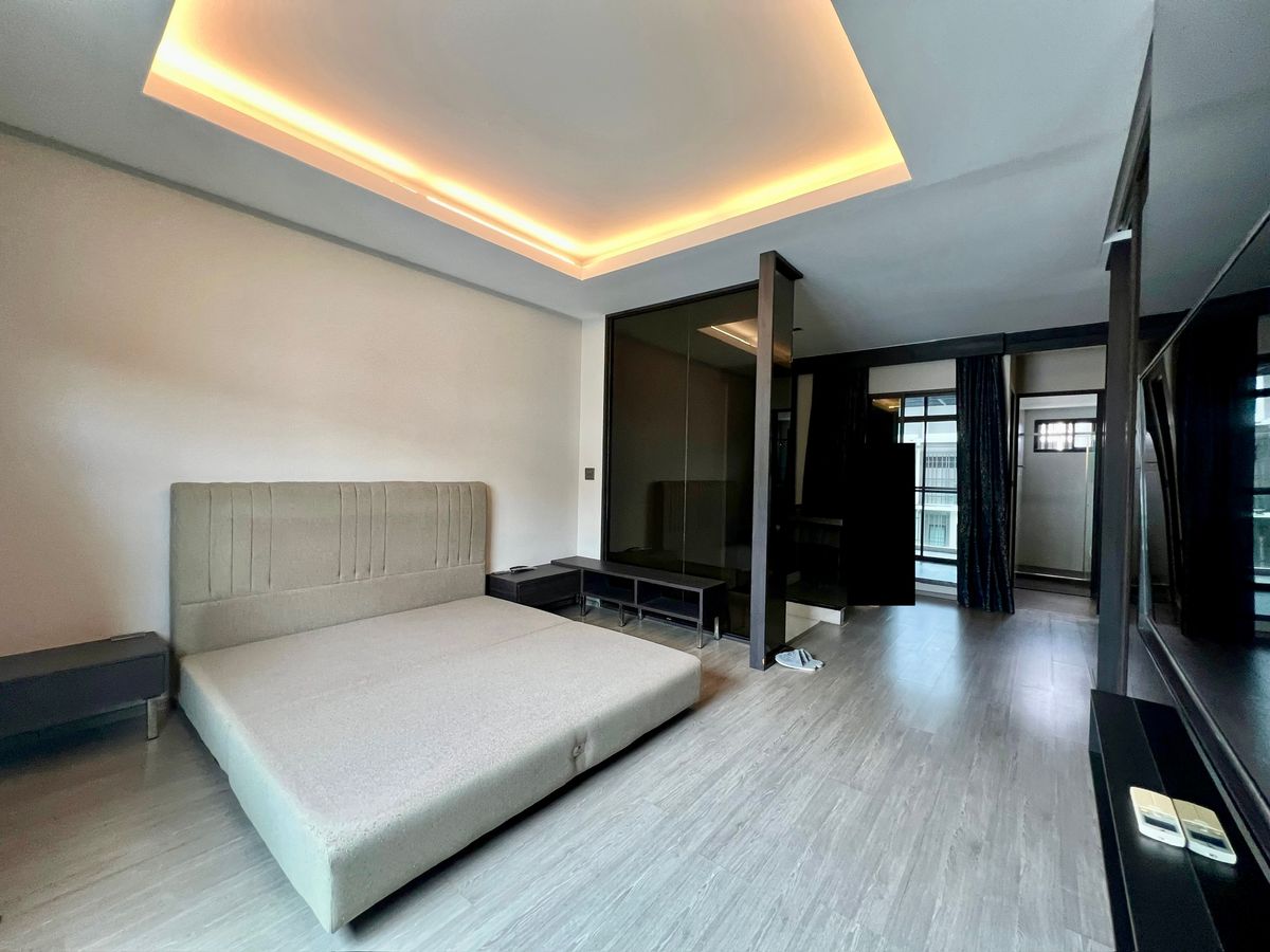 ขายทาวน์โฮมเกษตร นวมินทร์ ลาดปลาเค้า : 🔥 ขายด่วย ราคาพิเศษ ทาวน์โฮม 3 ชั้น The Landmark เอกมัย–รามอินทรา บ้านสวย Built in เกรด Premium  🔥